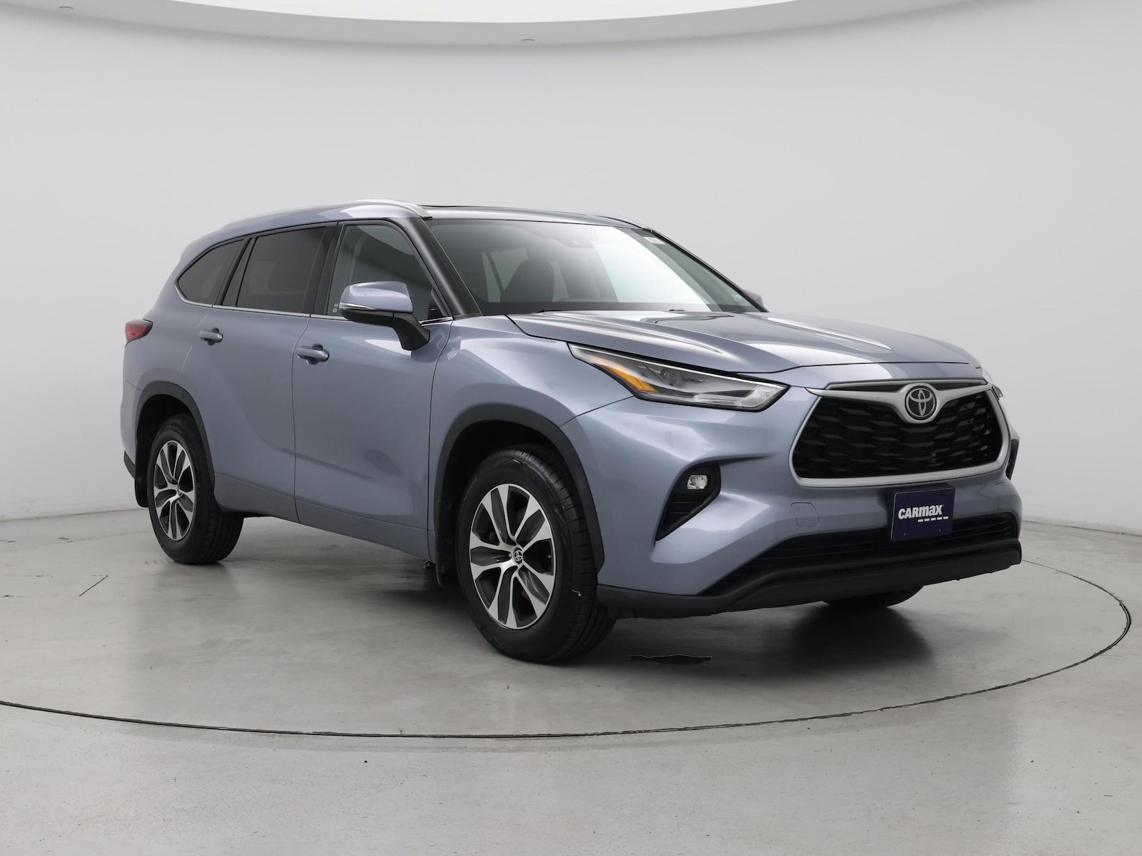 2022 Toyota Highlander XLE - Photo 2