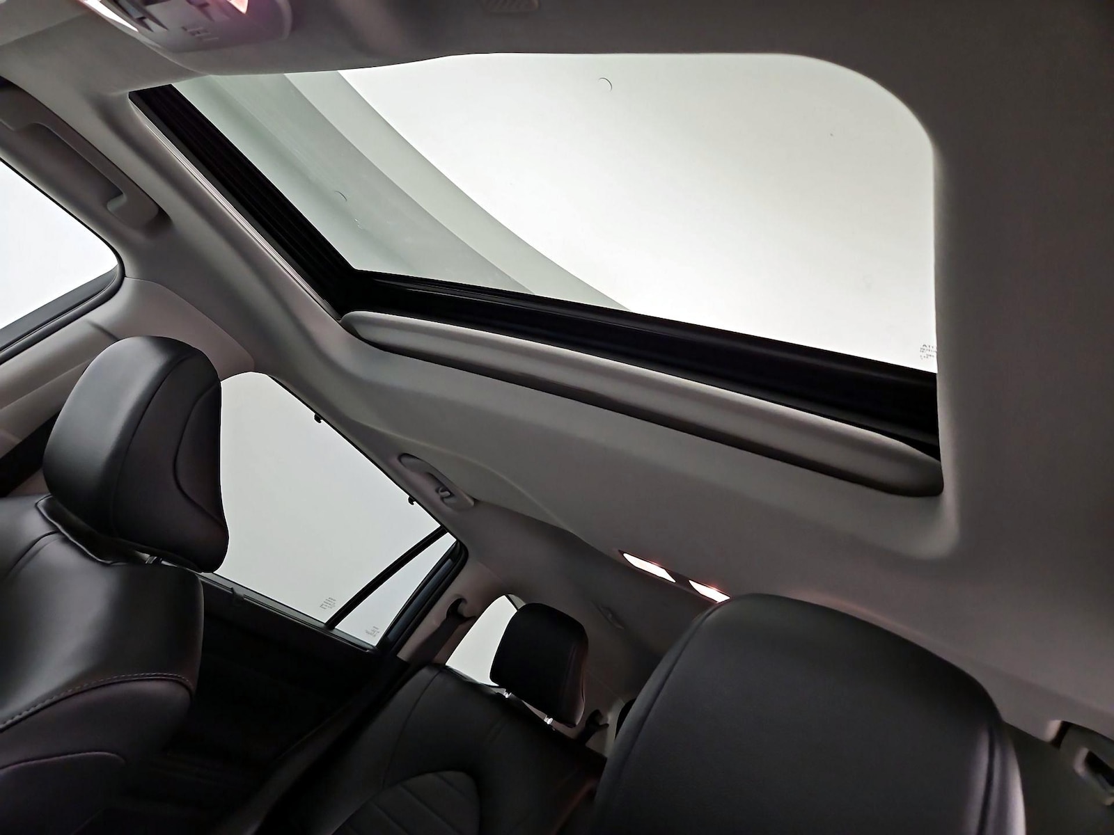 2022 Toyota Highlander XLE - Photo 21