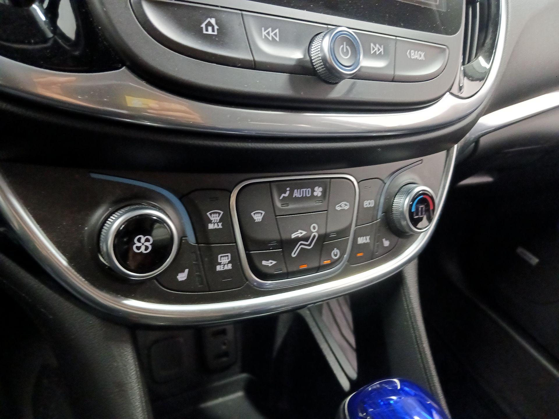 Thumbnail: 2018 Chevrolet Volt - 14