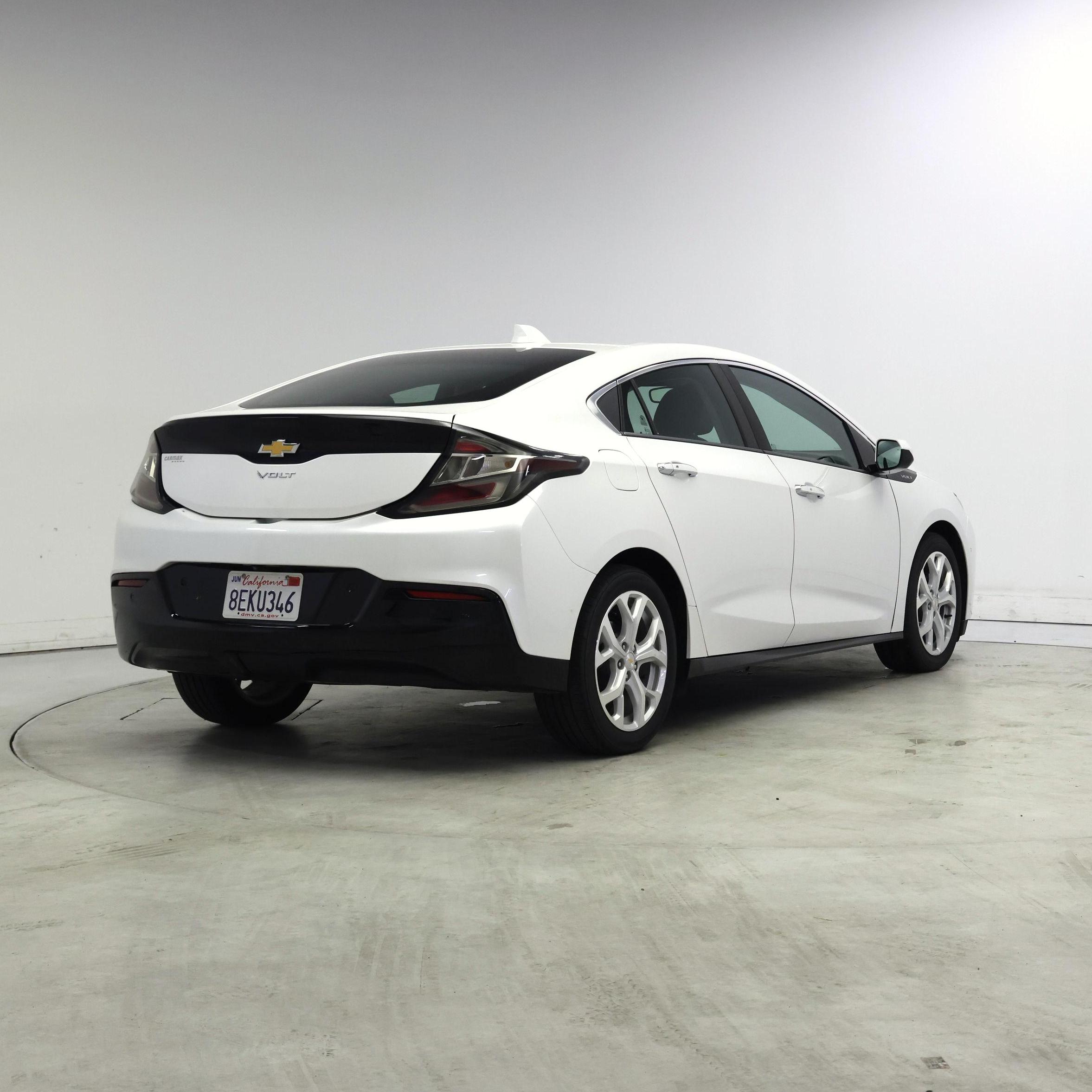 Thumbnail: 2018 Chevrolet Volt - 8