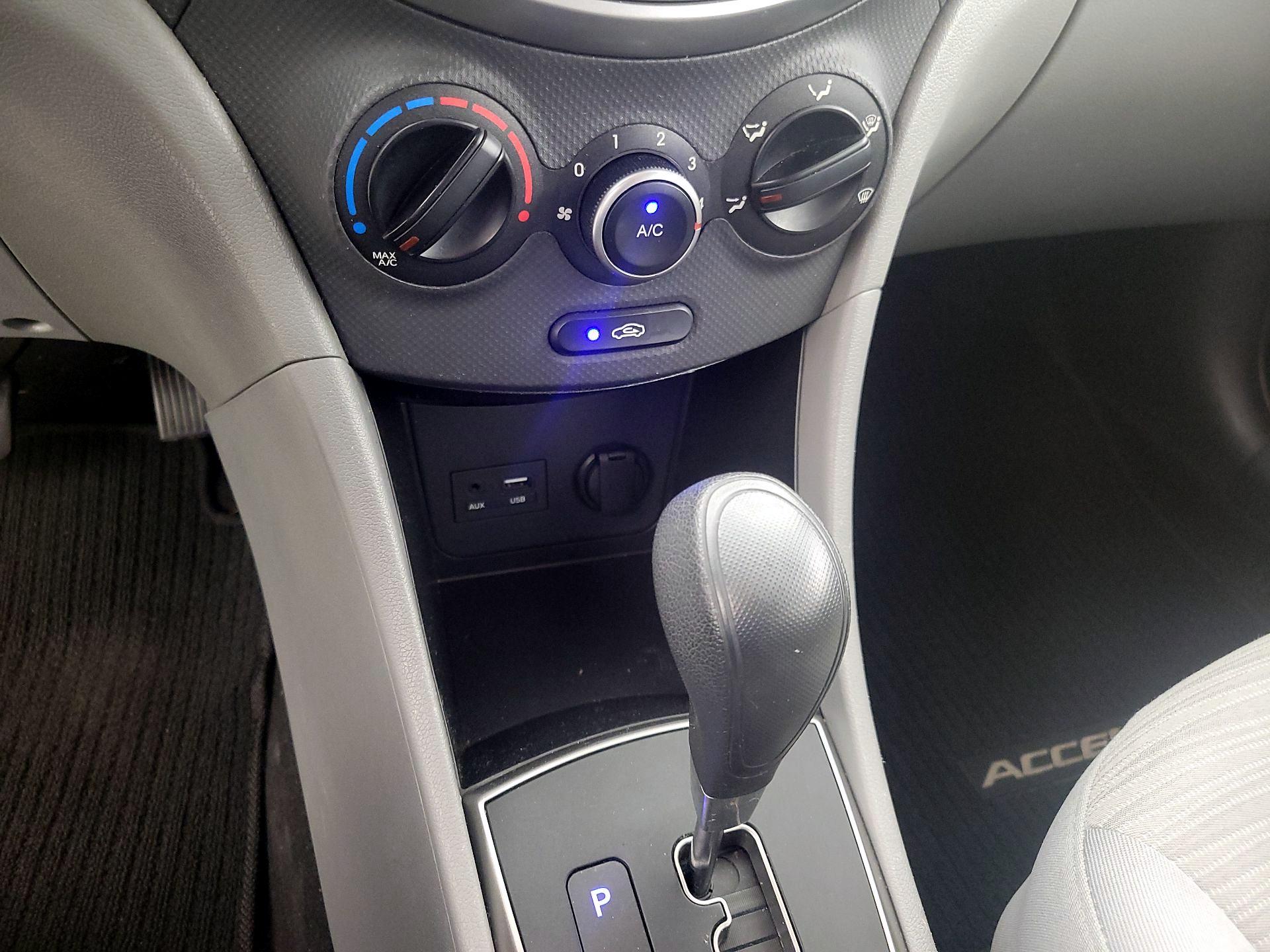Thumbnail: 2016 Hyundai Accent - 15