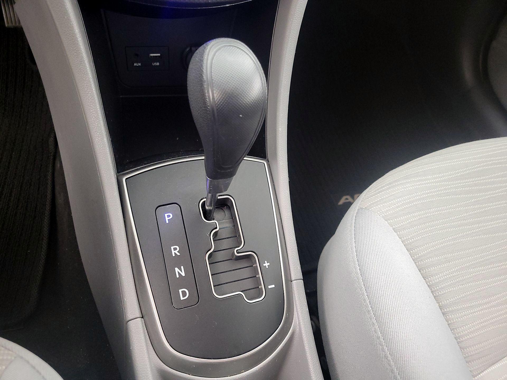 Thumbnail: 2016 Hyundai Accent - 16
