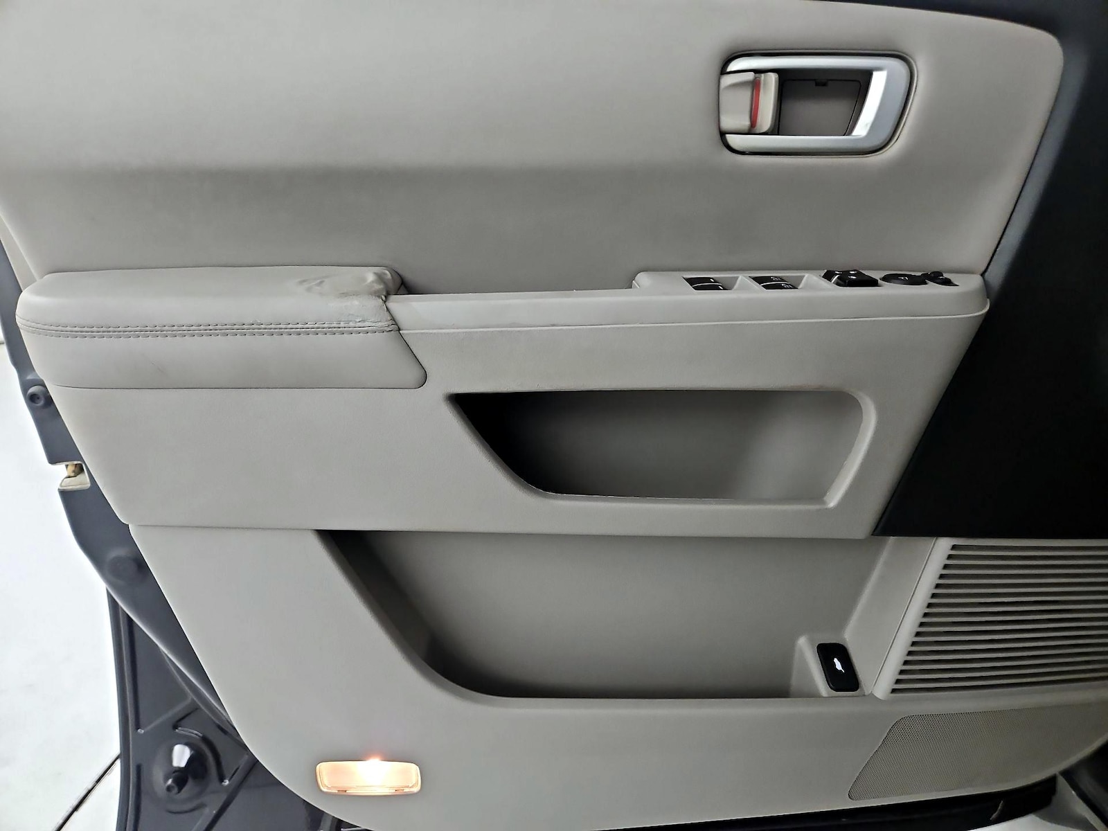 2015 Honda Pilot EX-L - Photo 11