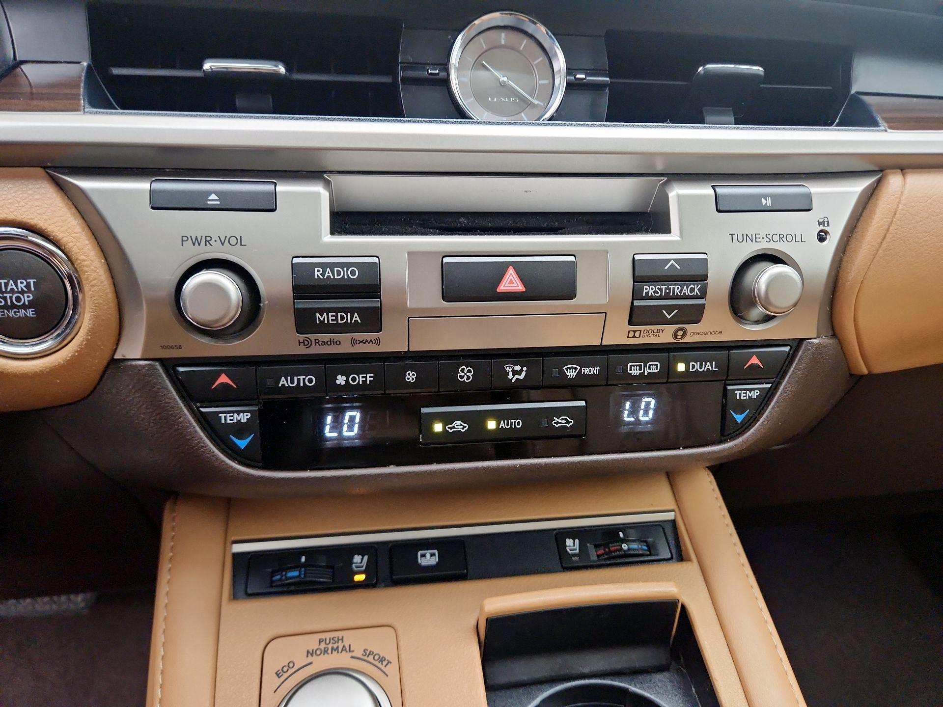 Thumbnail: 2017 Lexus ES - 17