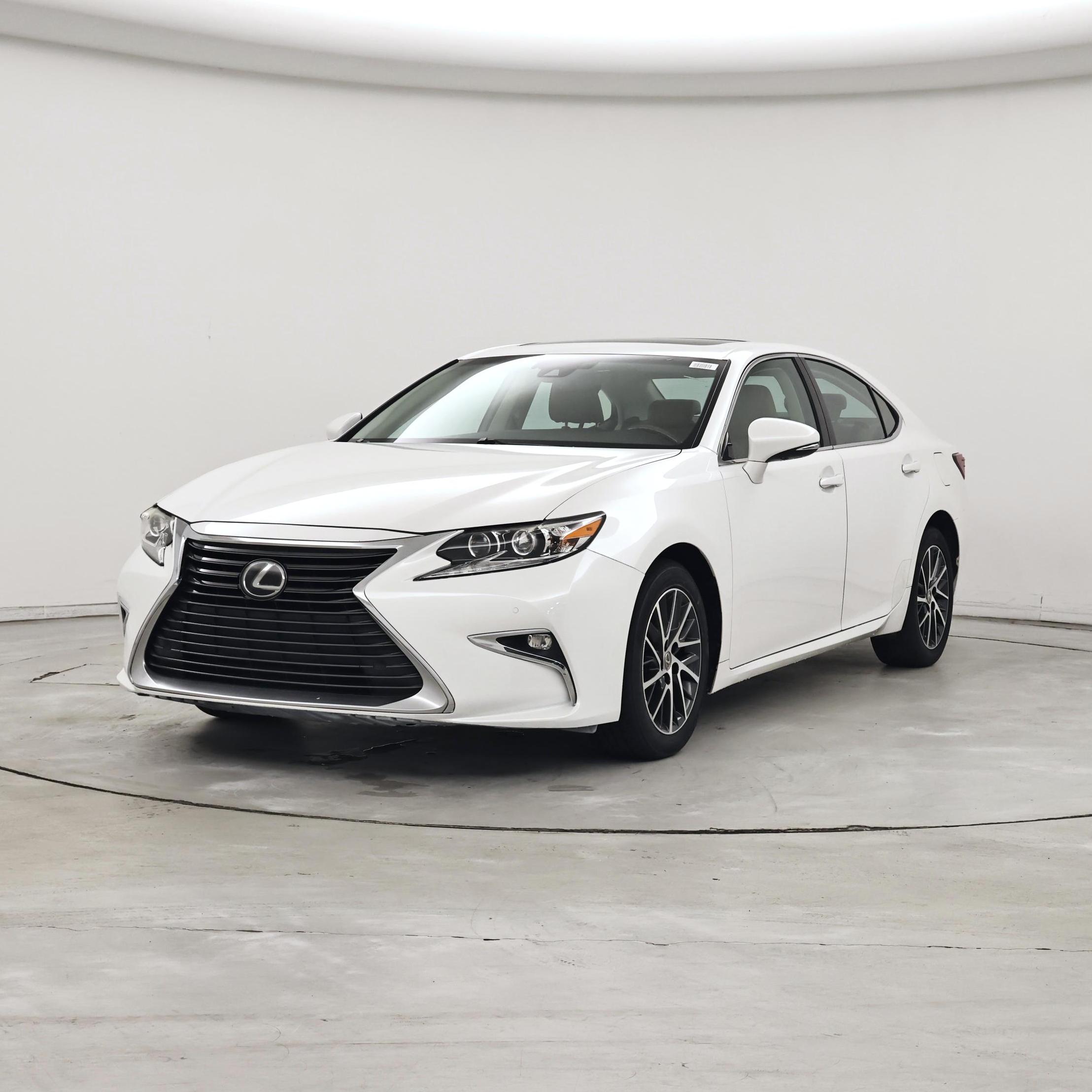 Thumbnail: 2017 Lexus ES - 4