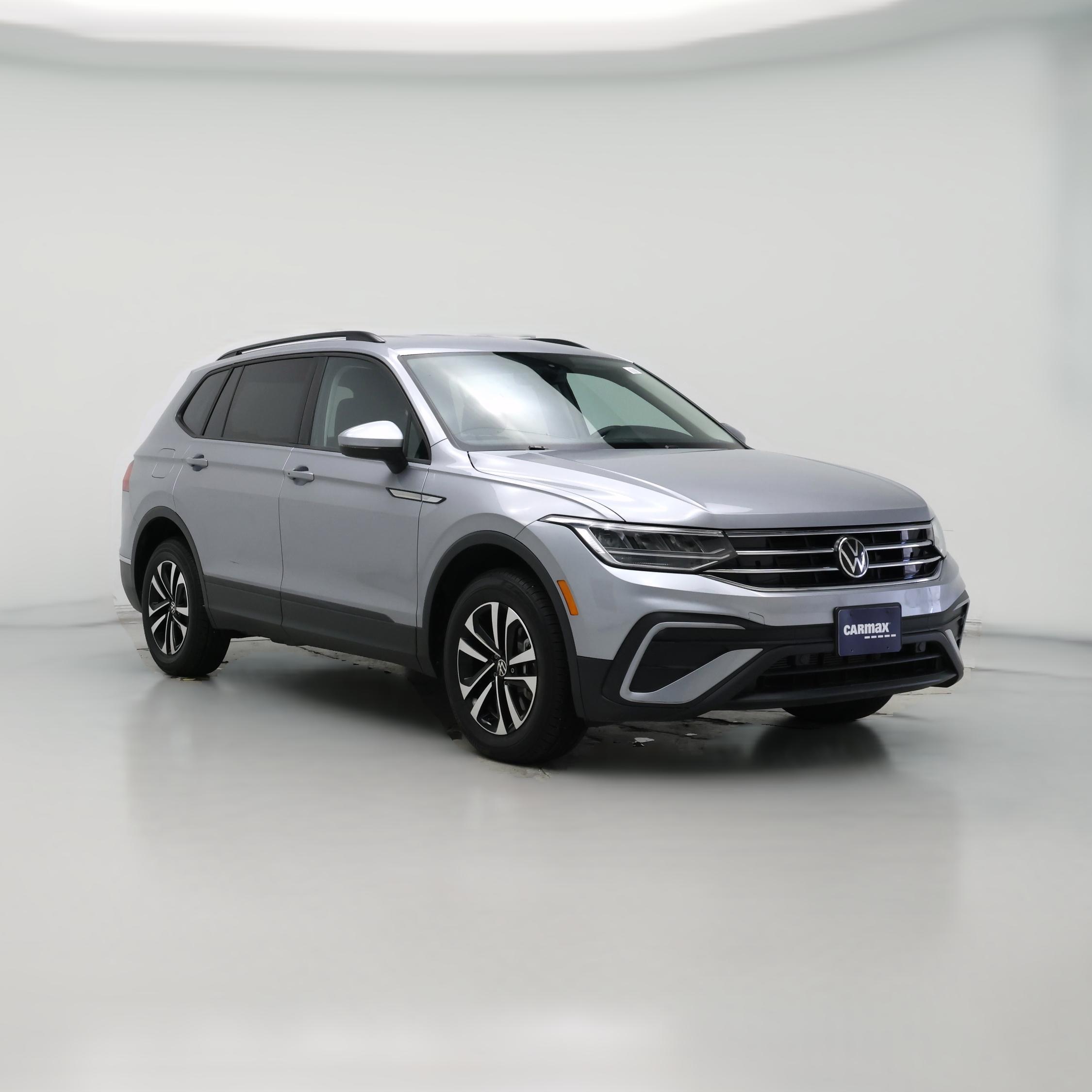 Thumbnail: 2023 Volkswagen Tiguan - 1
