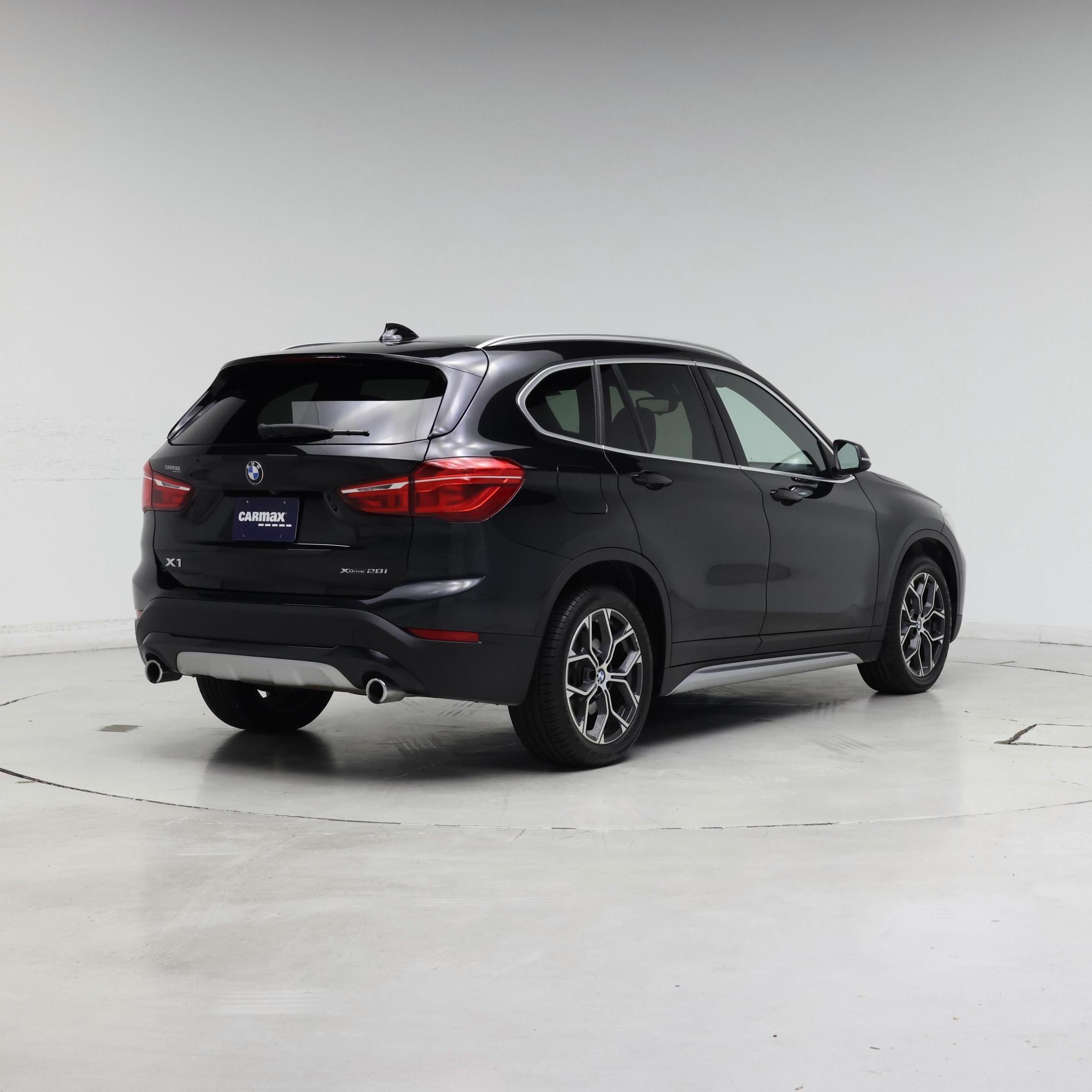 Thumbnail: 2021 BMW X1 - 8