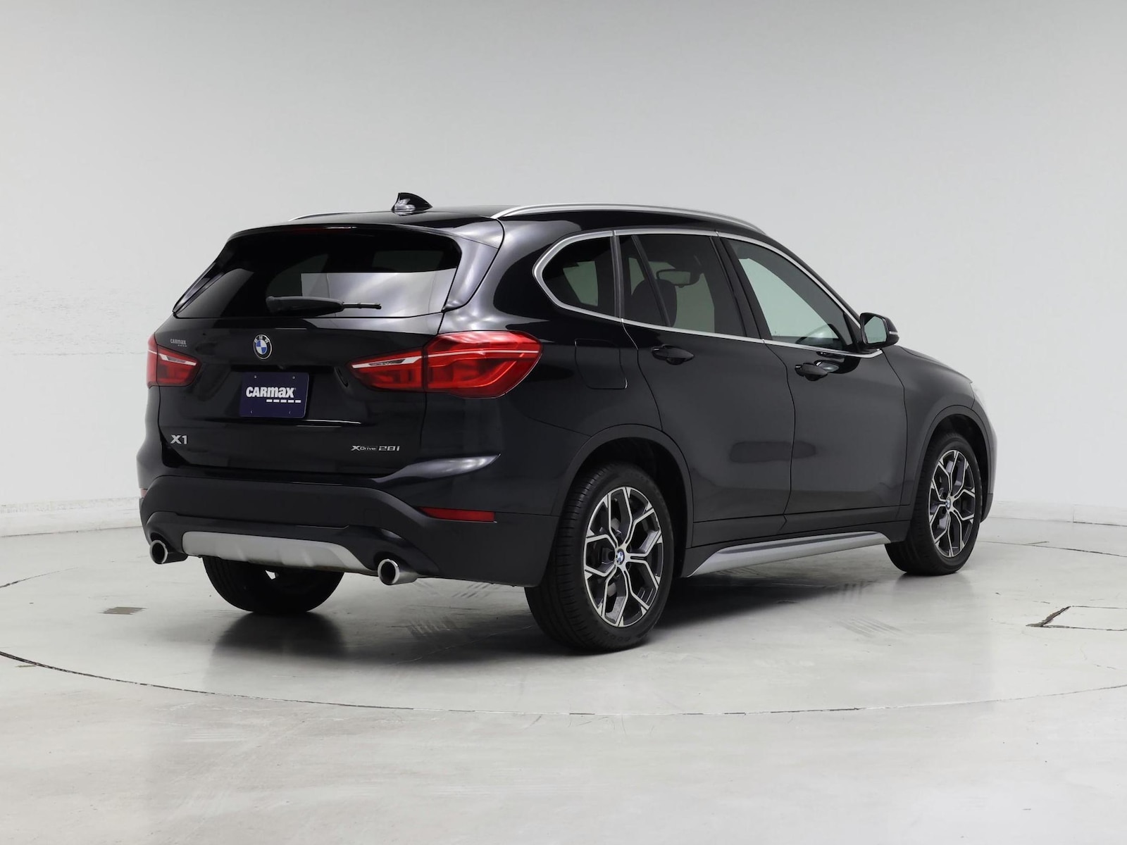 2021 BMW X1 28i - Photo 9