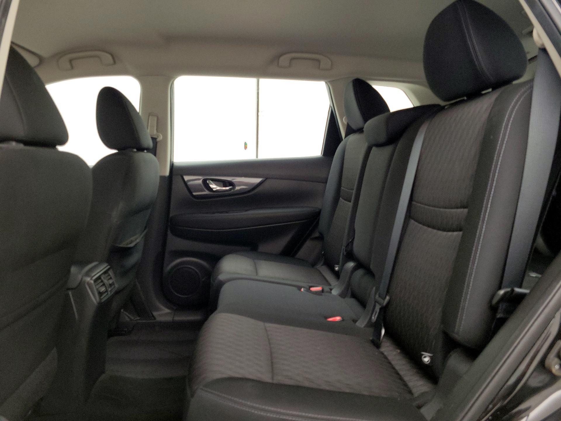 Thumbnail: 2018 Nissan Rogue - 19