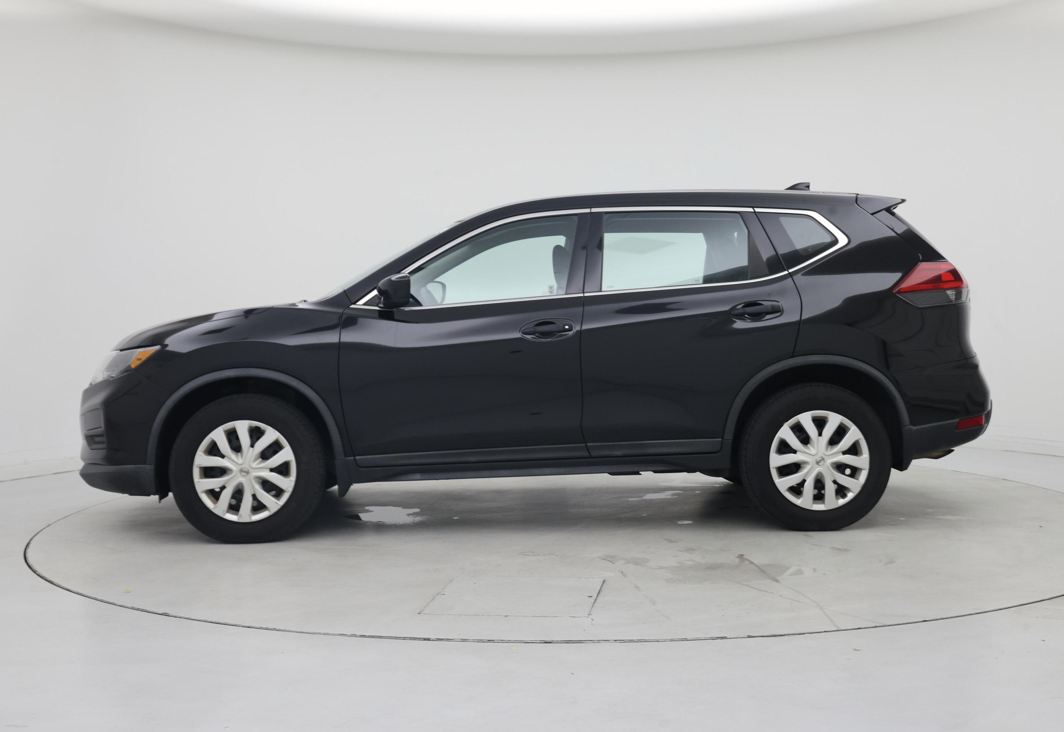 Thumbnail: 2018 Nissan Rogue - 3