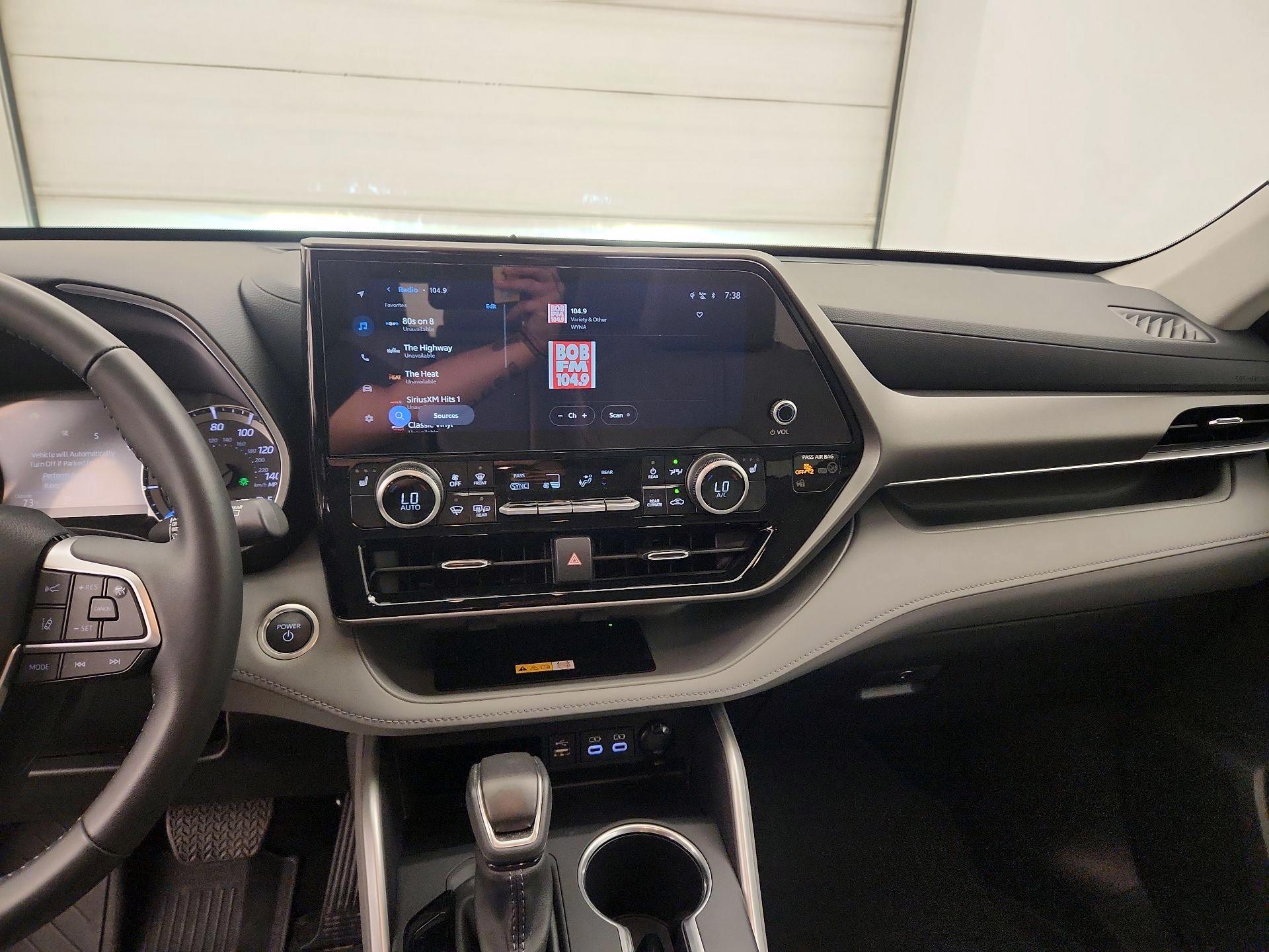Thumbnail: 2025 Toyota Highlander - 9