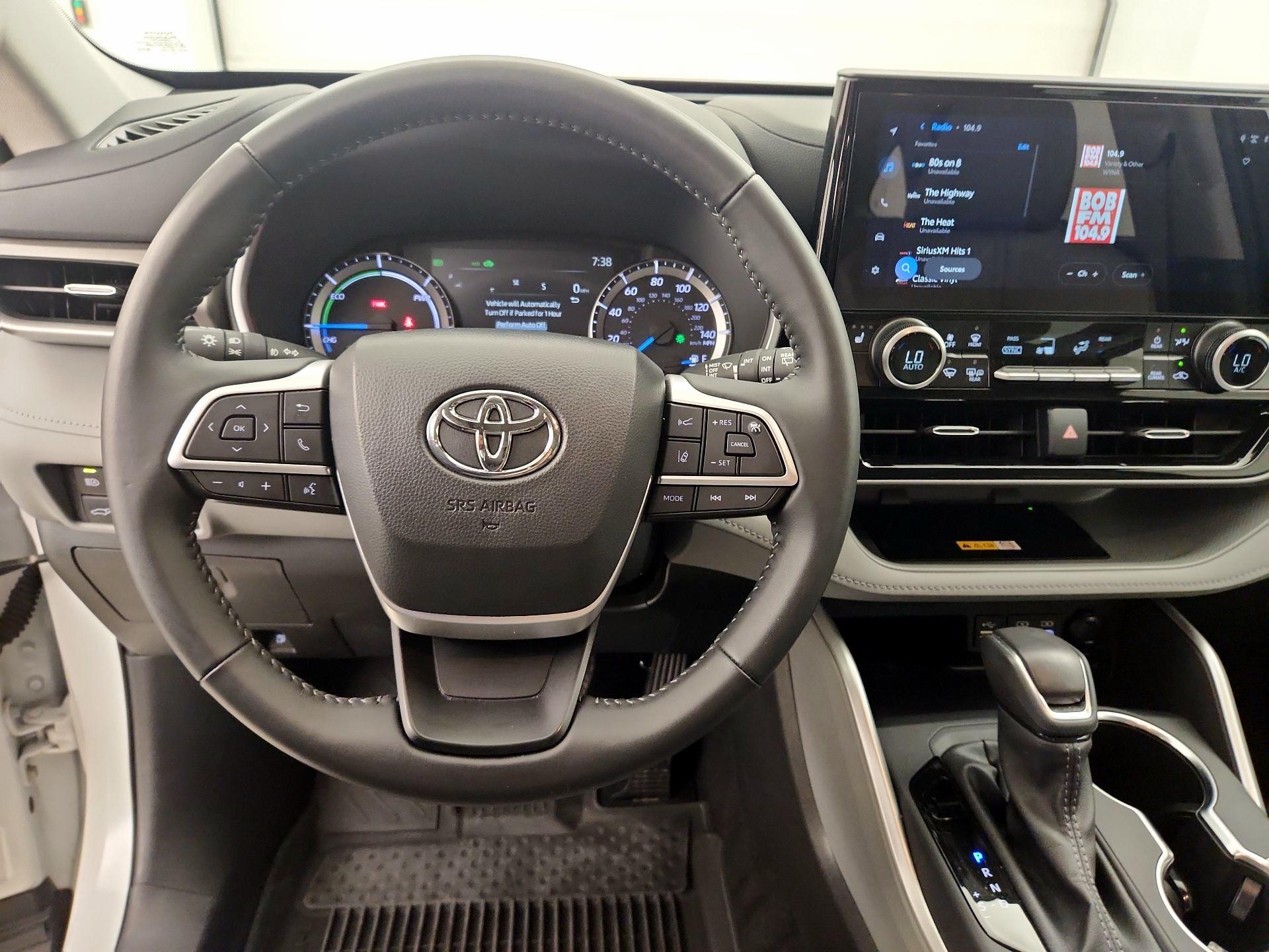 Thumbnail: 2025 Toyota Highlander - 10