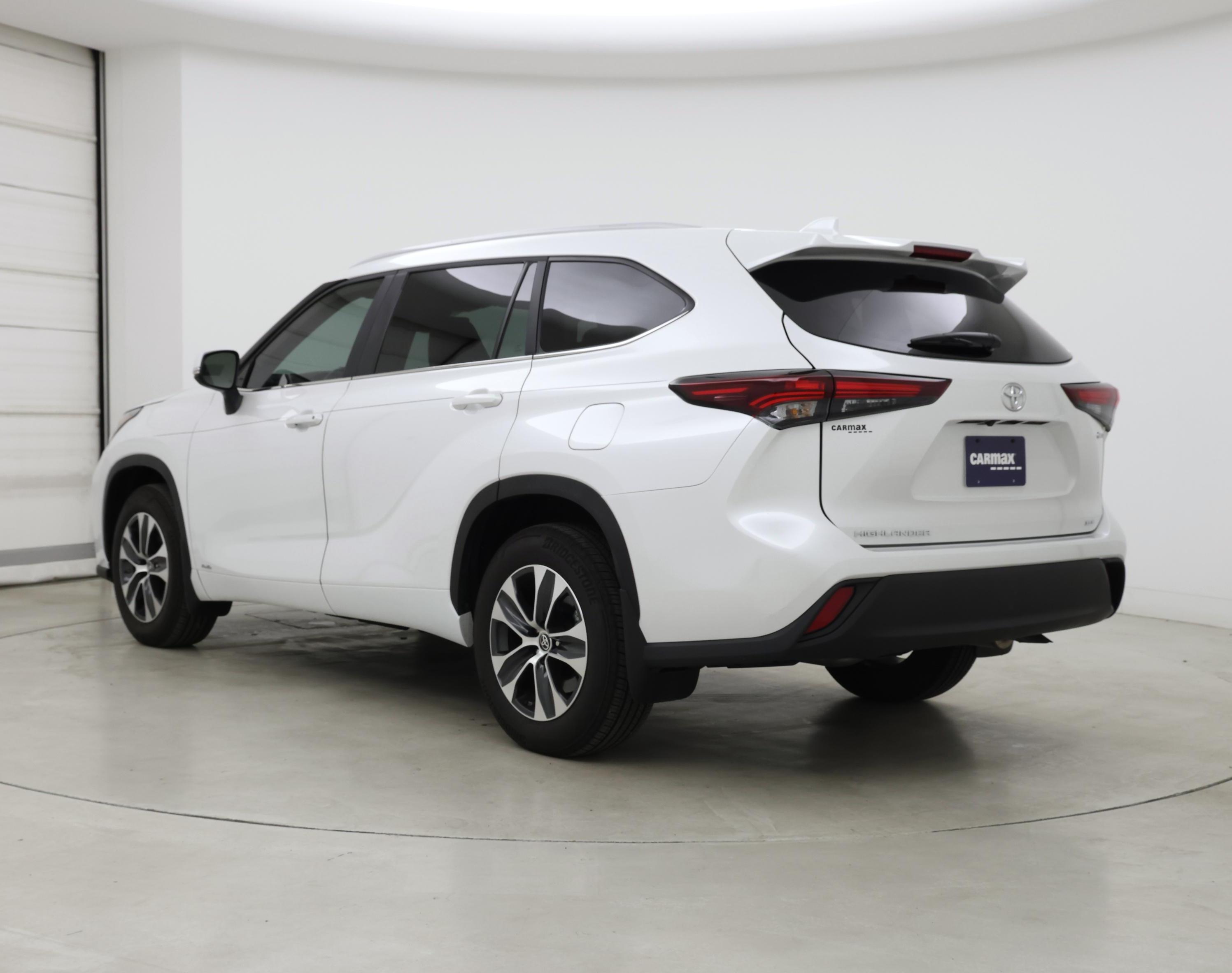 Thumbnail: 2025 Toyota Highlander - 2