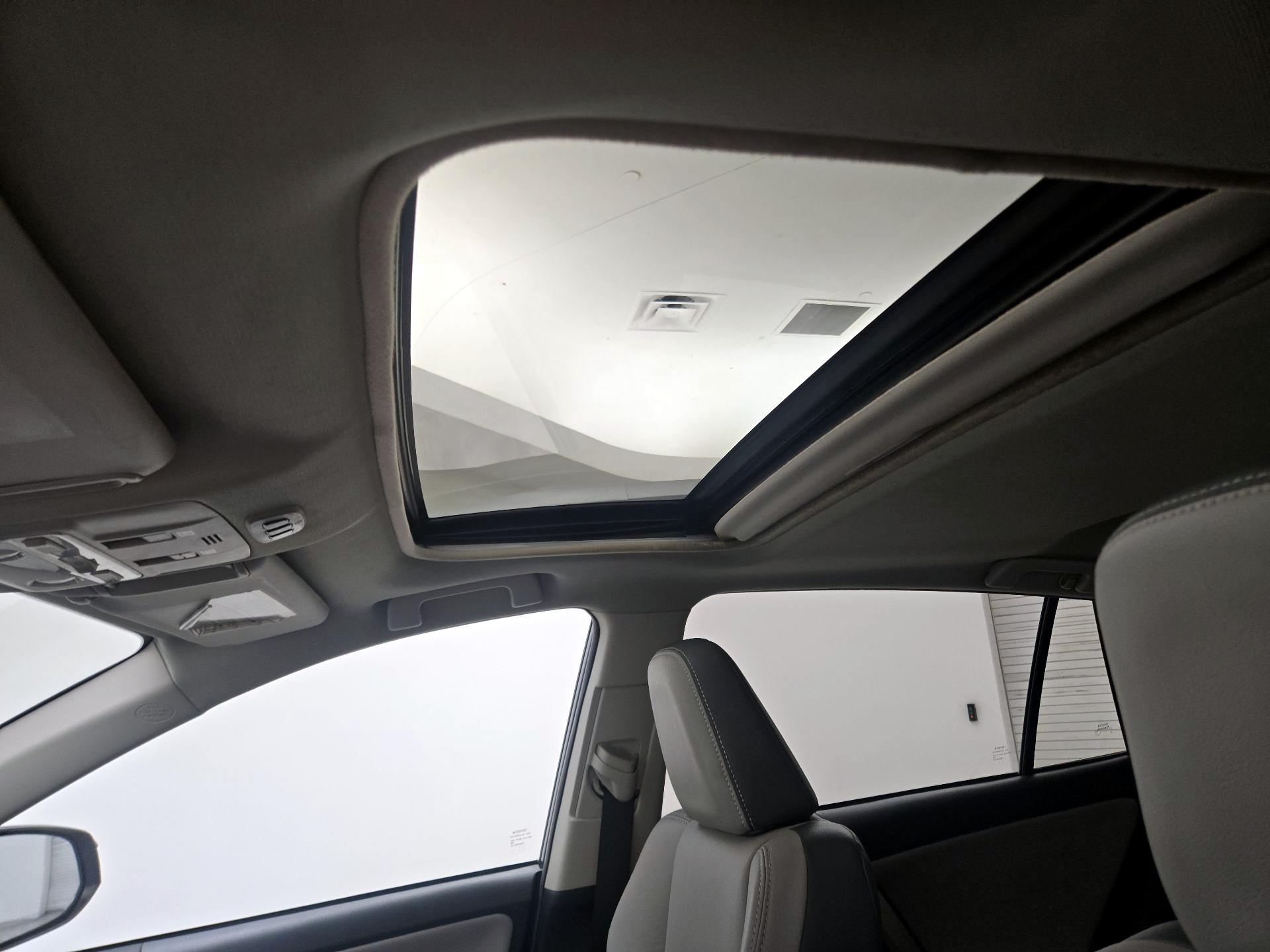Thumbnail: 2014 Toyota RAV4 - 19