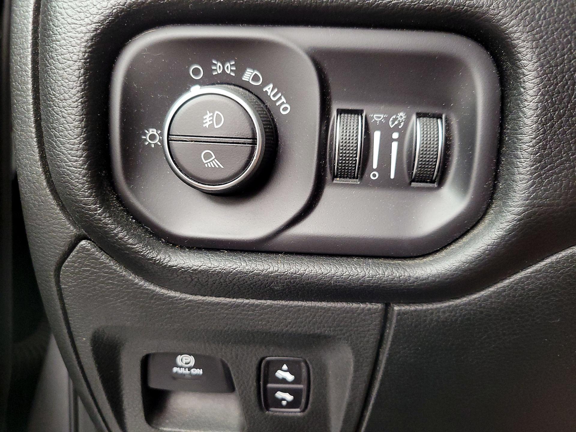 Thumbnail: 2019 RAM 1500 - 13