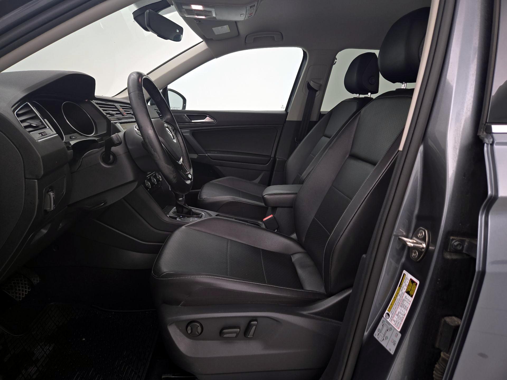 Thumbnail: 2018 Volkswagen Tiguan - 11