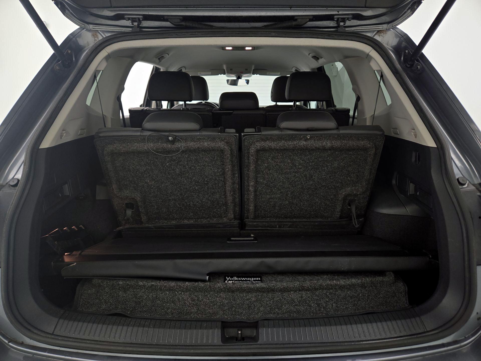Thumbnail: 2018 Volkswagen Tiguan - 20