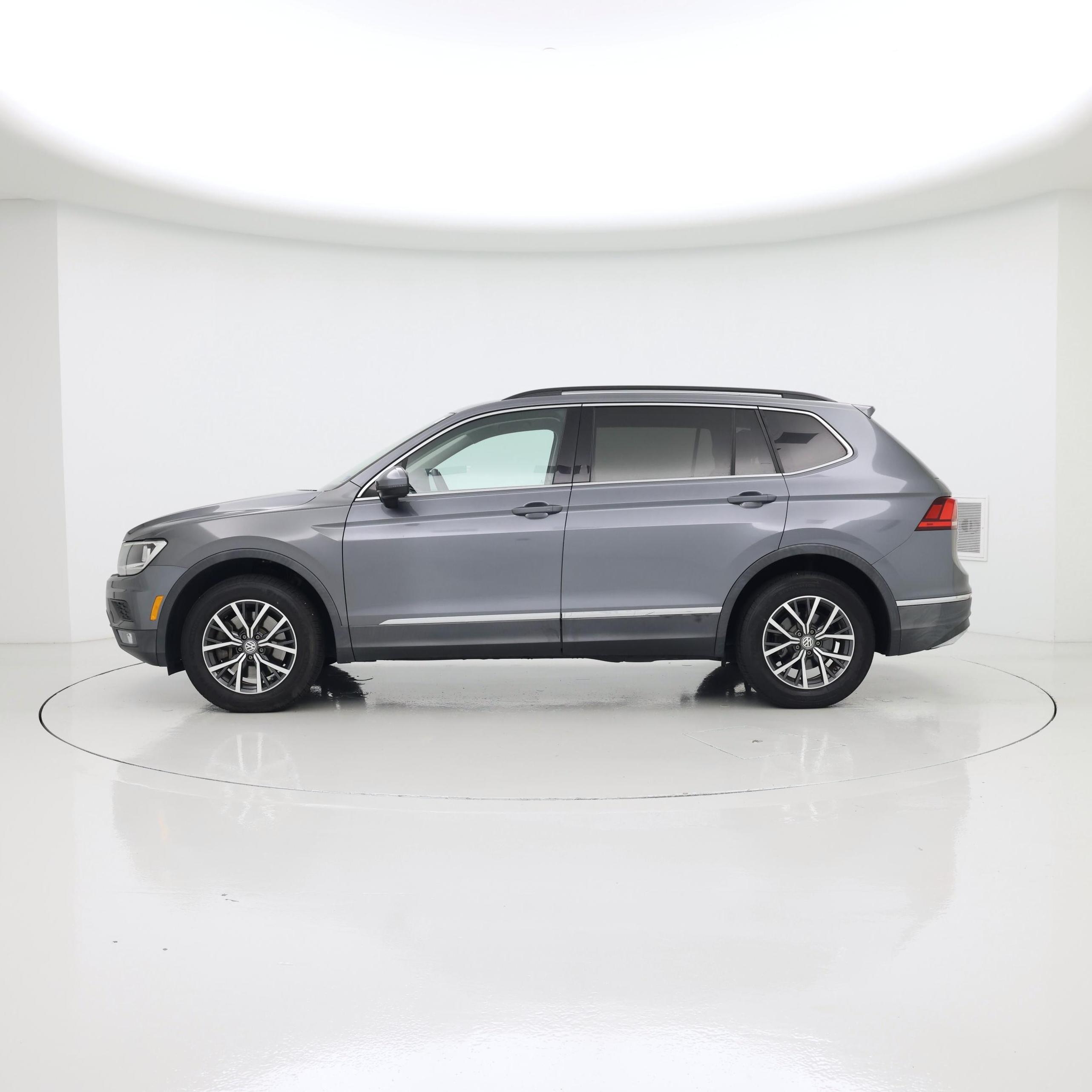 Thumbnail: 2018 Volkswagen Tiguan - 3