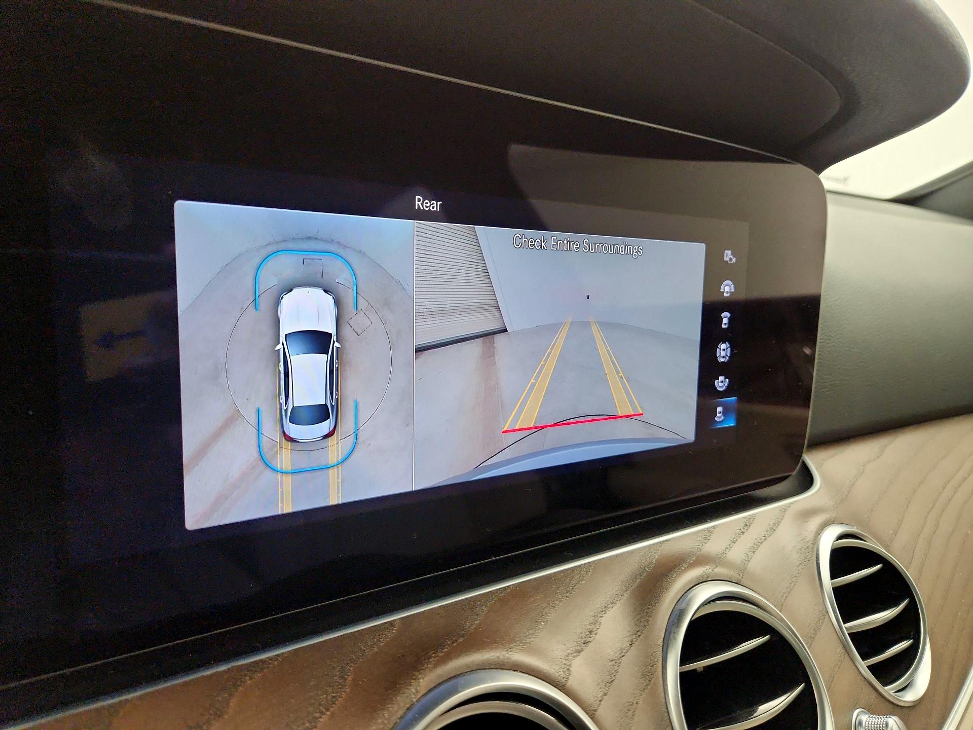 Thumbnail: 2022 Mercedes-Benz E-Class - 14