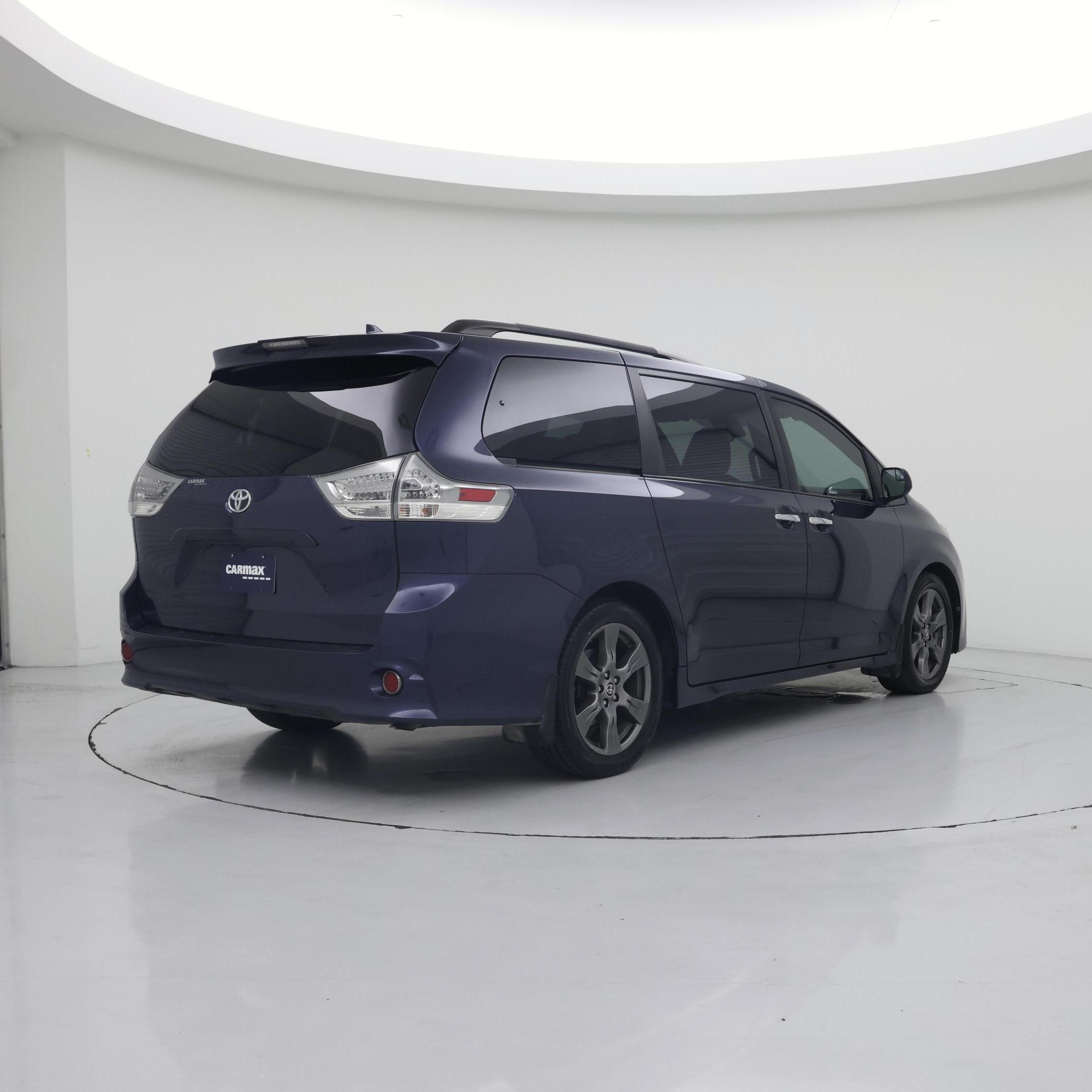 Thumbnail: 2020 Toyota Sienna - 8