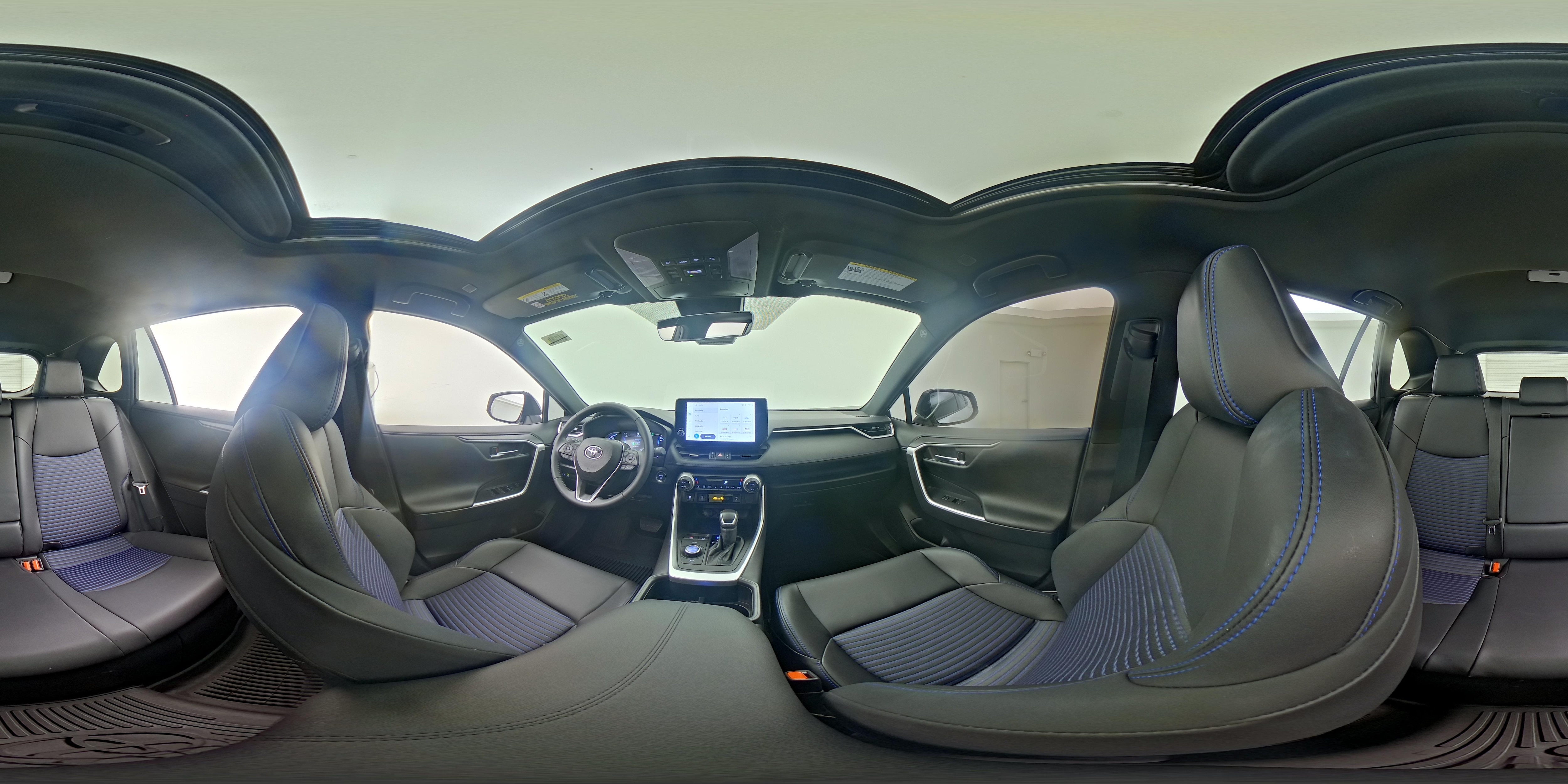 2025 Toyota RAV4 XSE - Photo 25