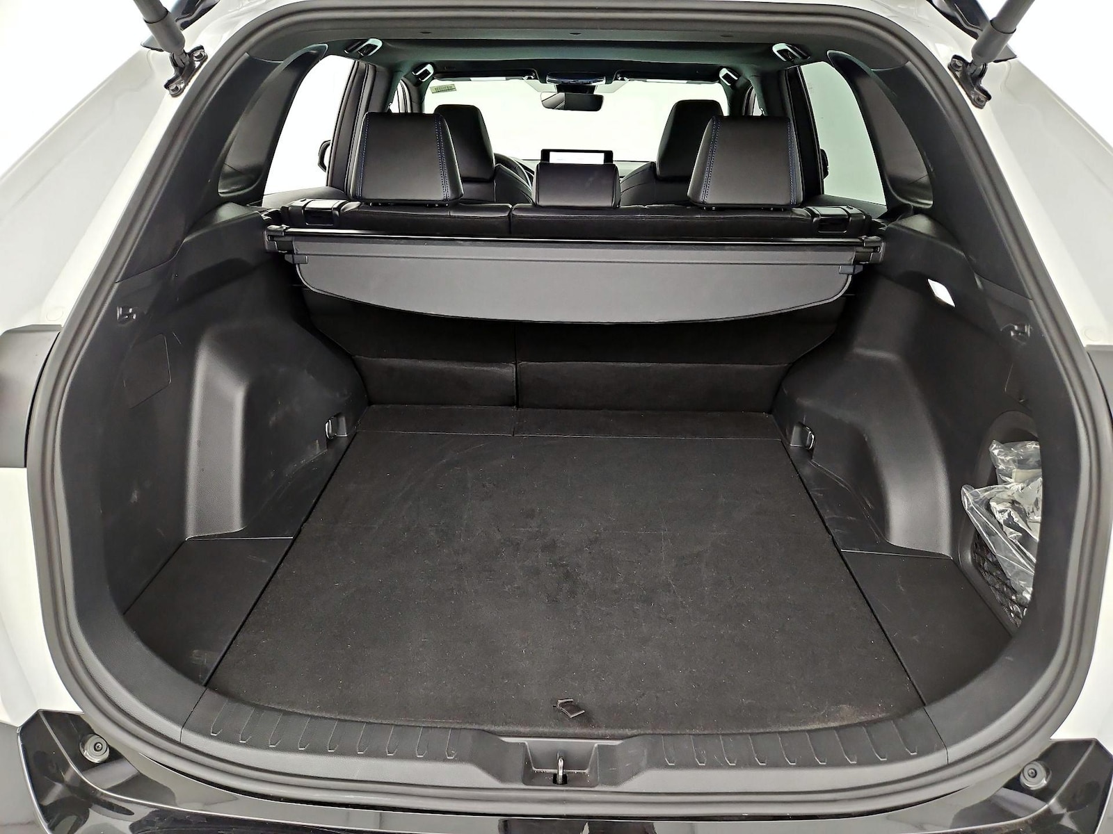 2025 Toyota RAV4 XSE - Photo 22