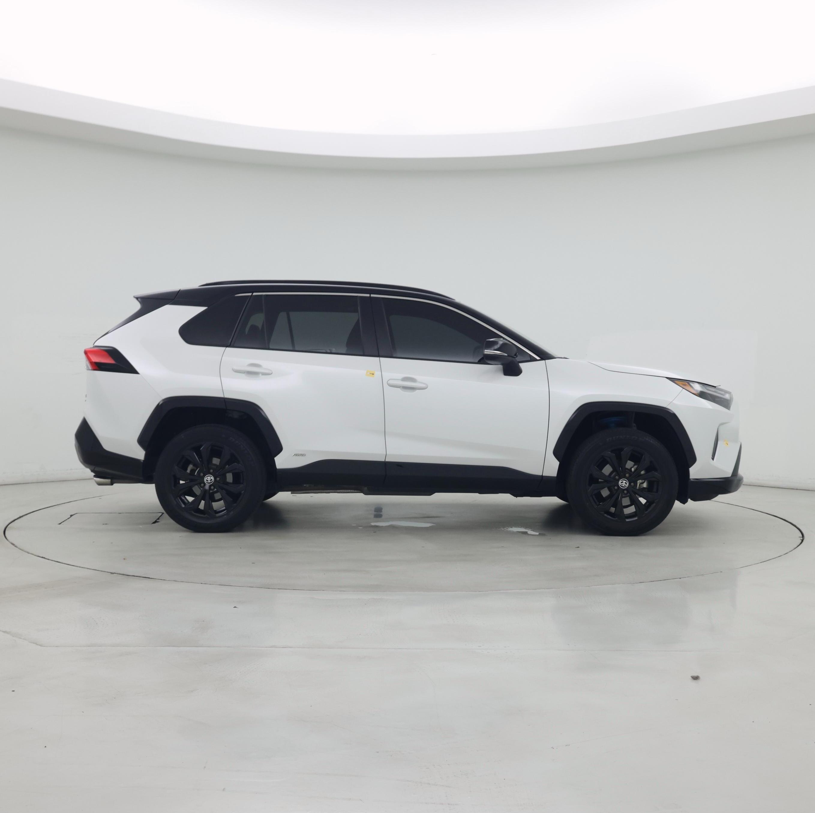Thumbnail: 2025 Toyota RAV4 - 7