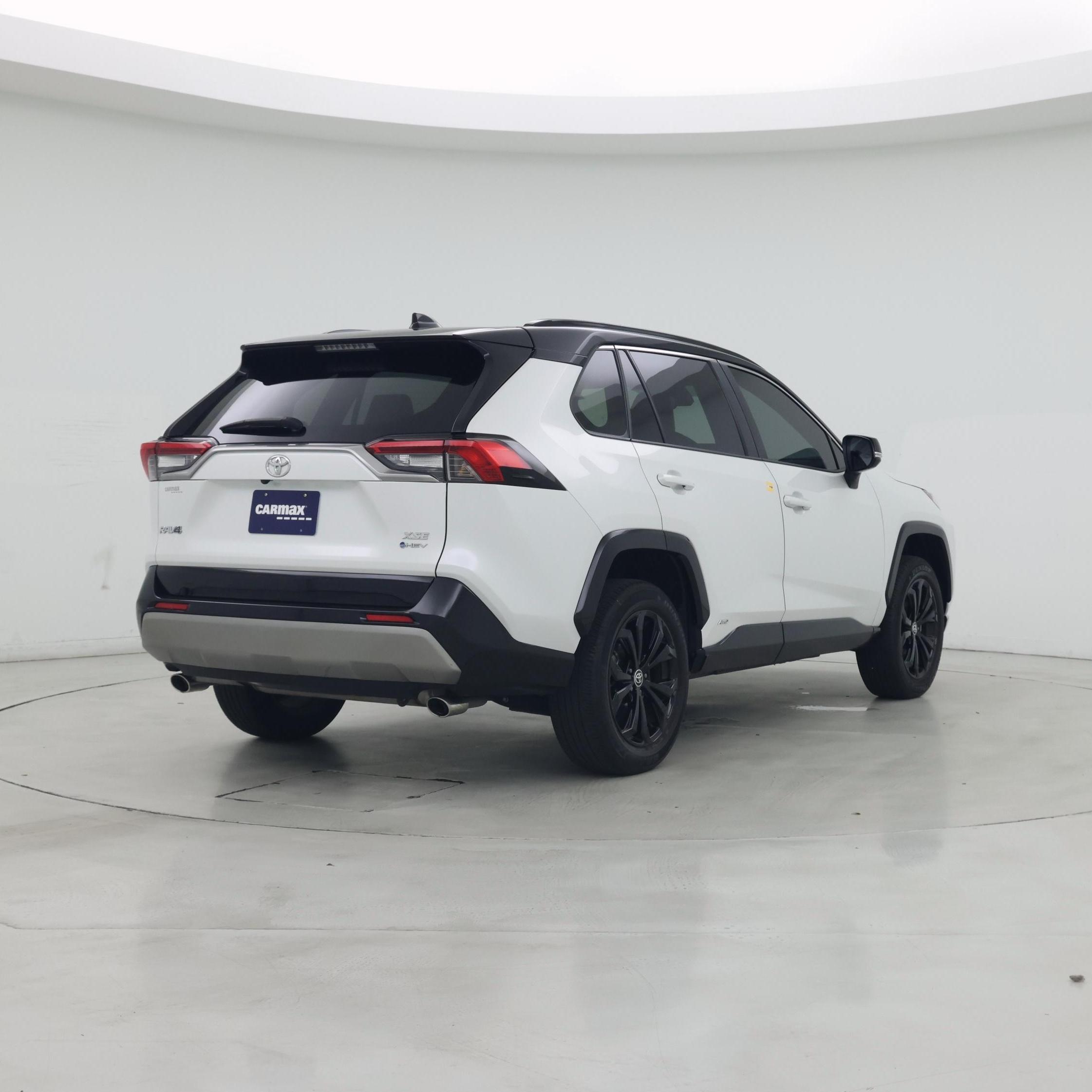 Thumbnail: 2025 Toyota RAV4 - 8