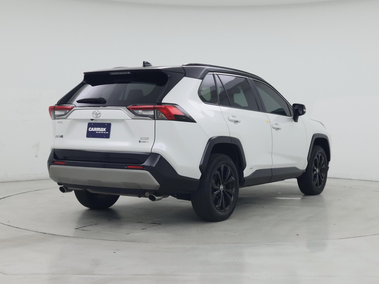 2025 Toyota RAV4 XSE - Photo 9