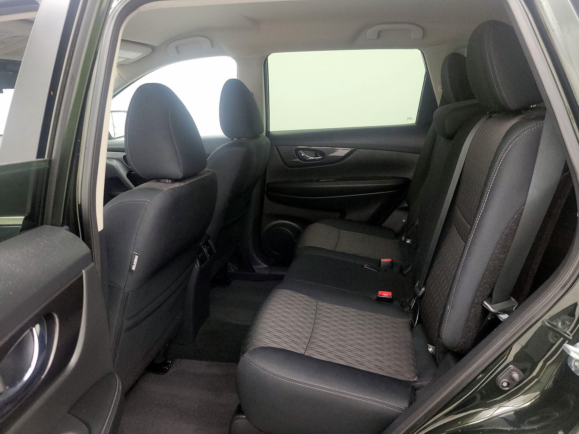 Thumbnail: 2019 Nissan Rogue - 19