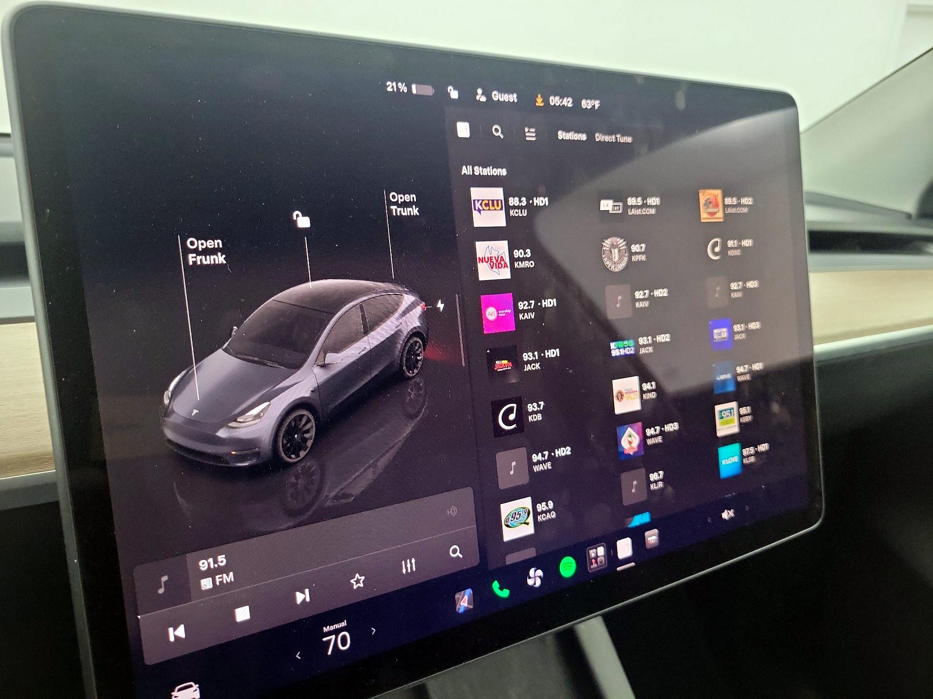 Thumbnail: 2023 Tesla Model Y - 16