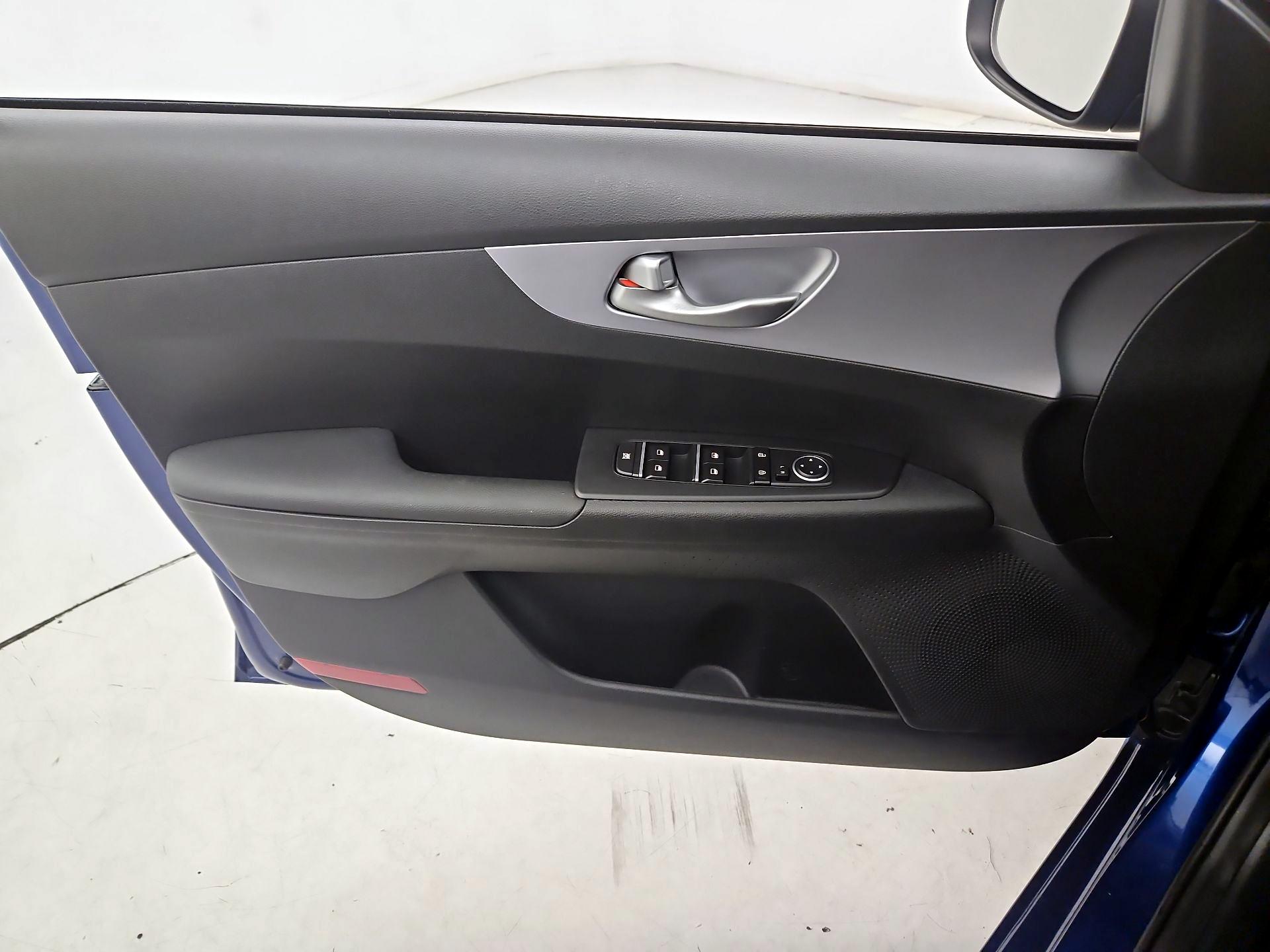 Thumbnail: 2024 Kia Forte - 12