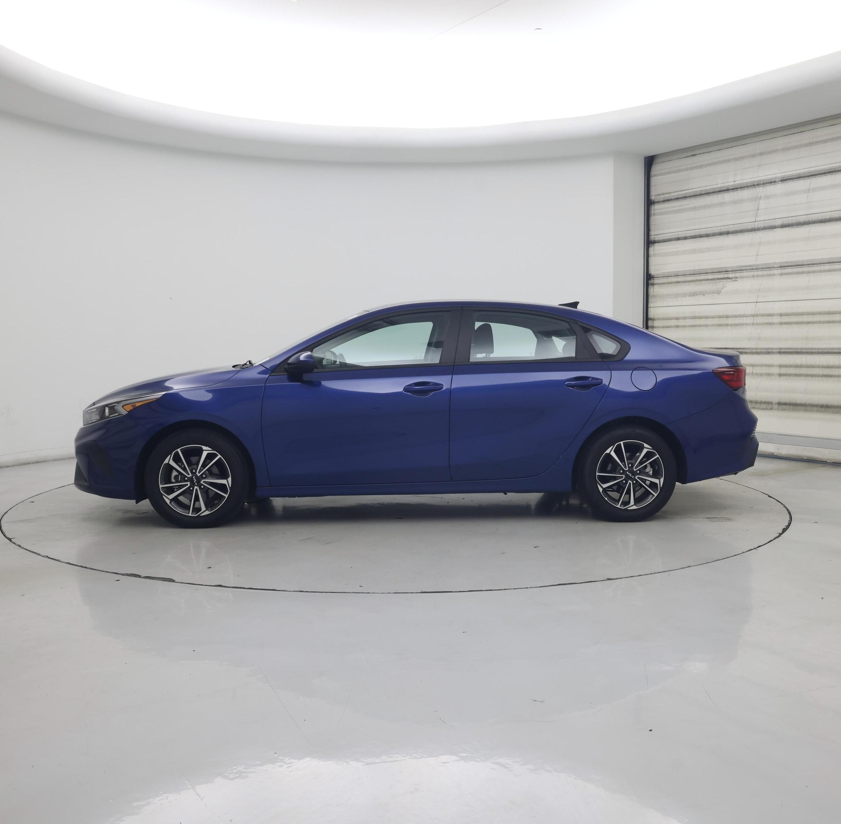 Thumbnail: 2024 Kia Forte - 3
