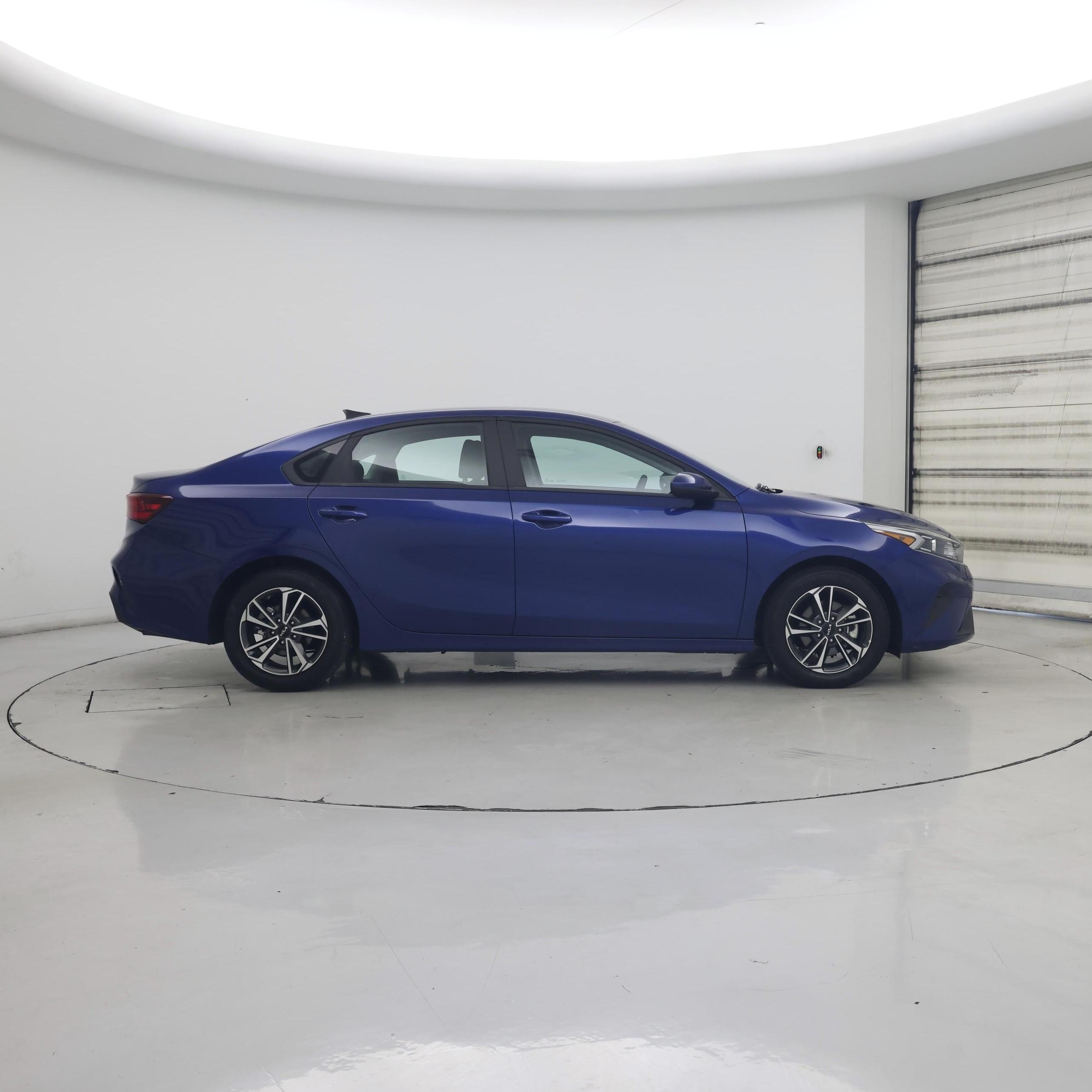 Thumbnail: 2024 Kia Forte - 7