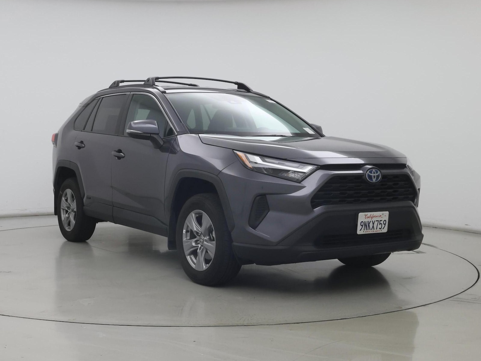 2024 Toyota RAV4 XLE - Photo 2