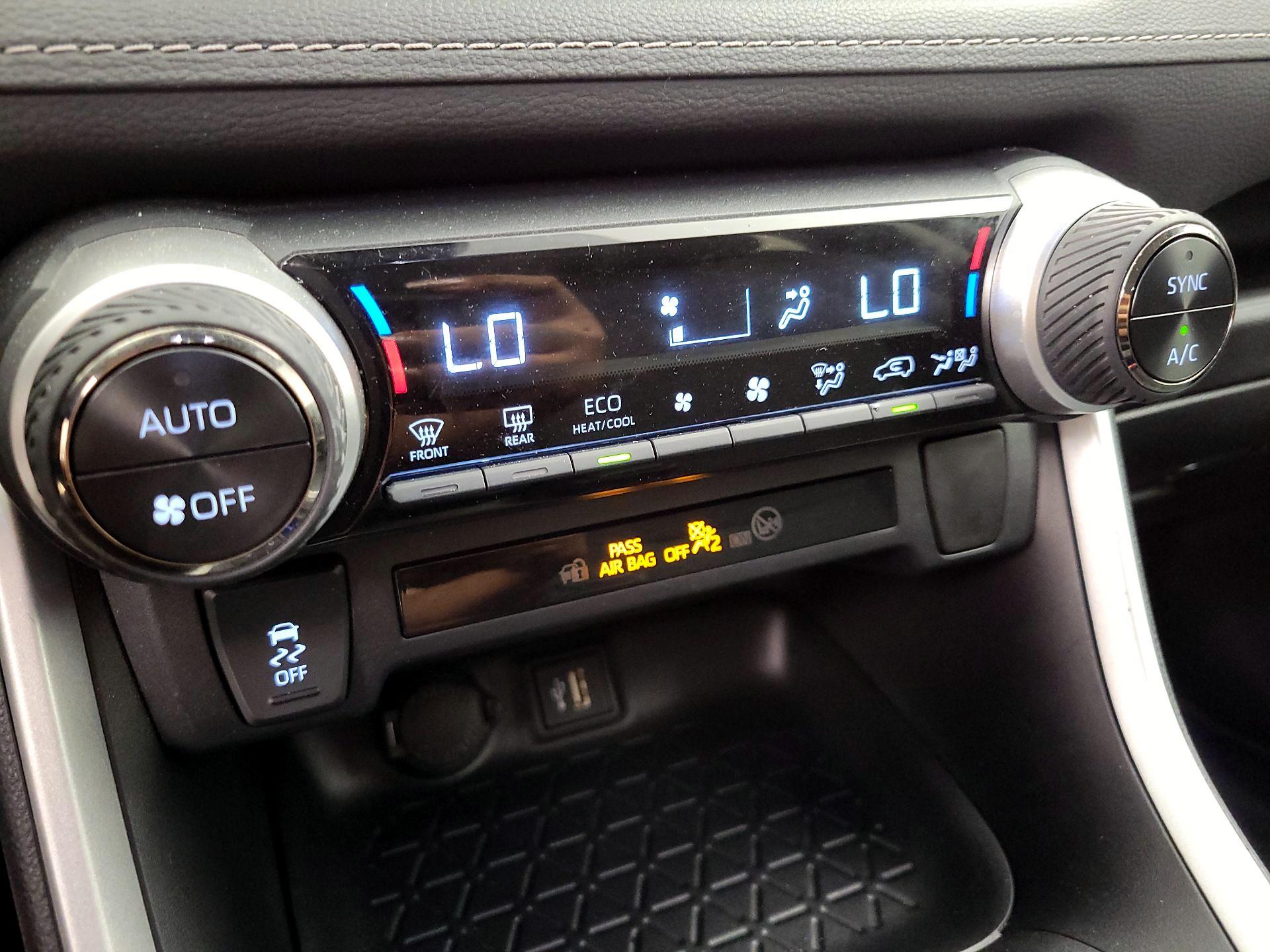 Thumbnail: 2024 Toyota RAV4 - 16