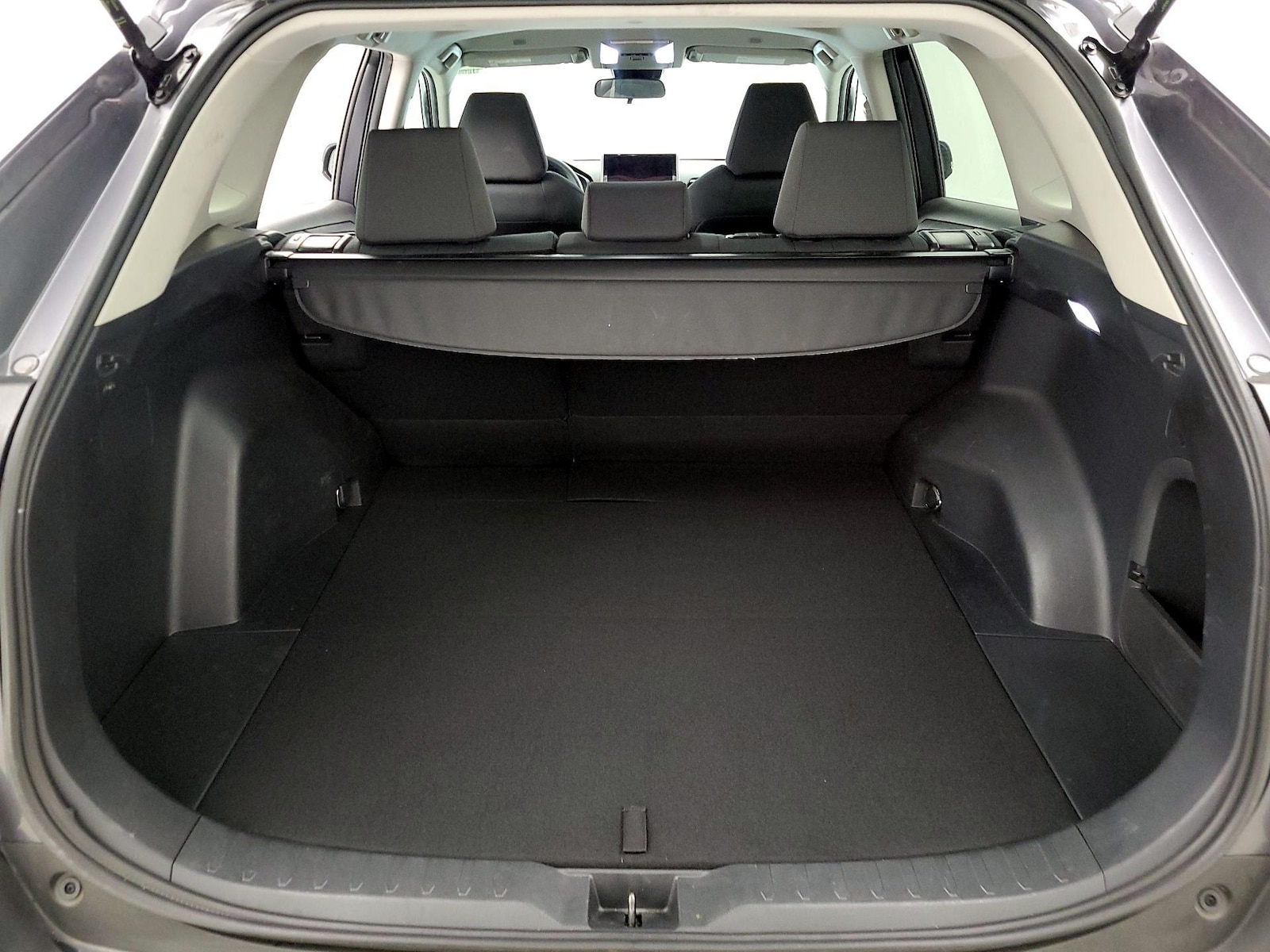 2024 Toyota RAV4 XLE - Photo 21