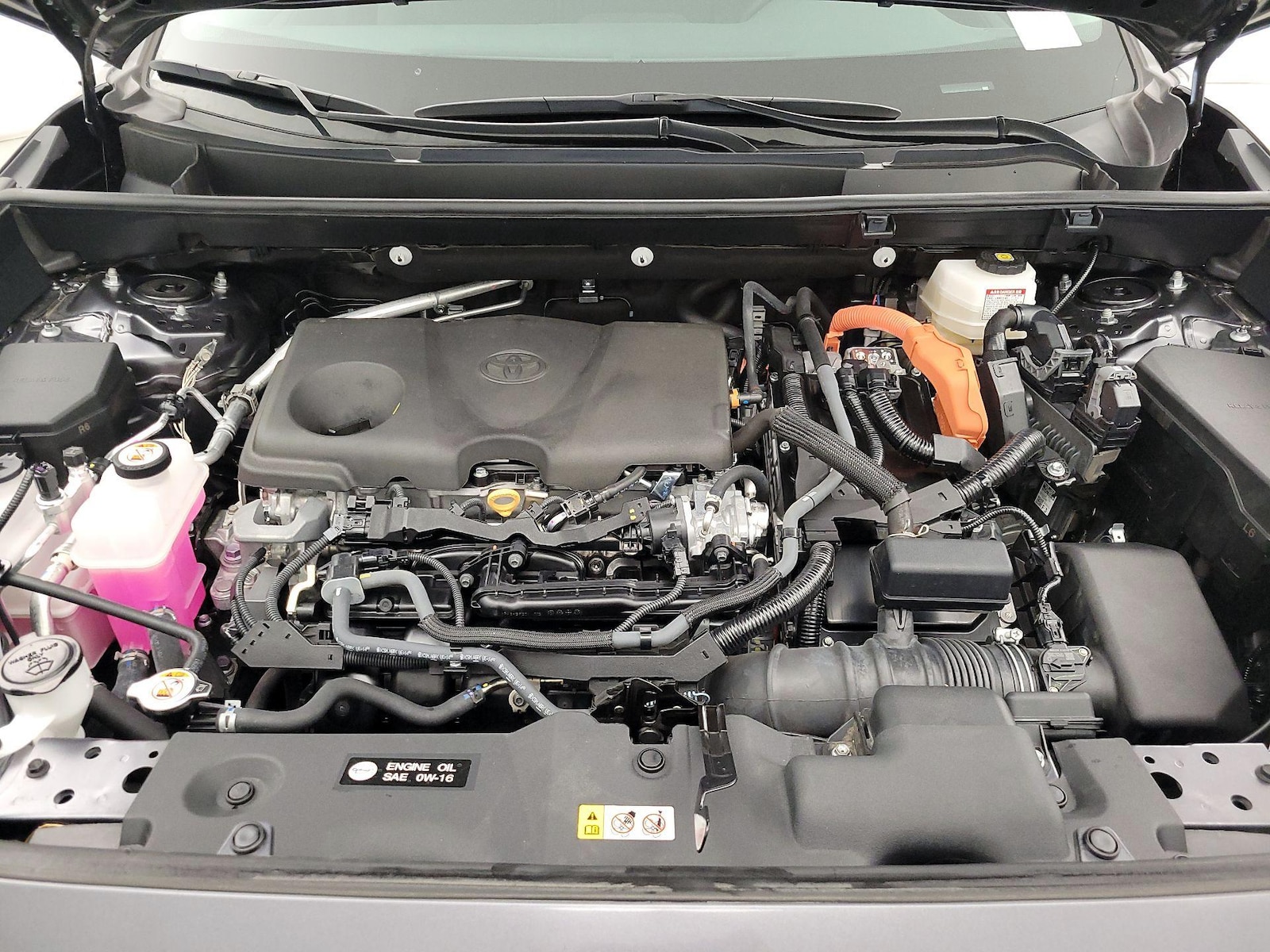 2024 Toyota RAV4 XLE - Photo 22