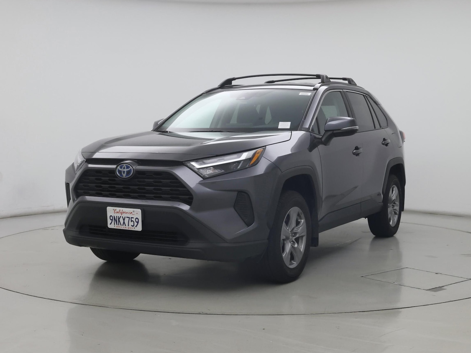 2024 Toyota RAV4 XLE - Photo 5