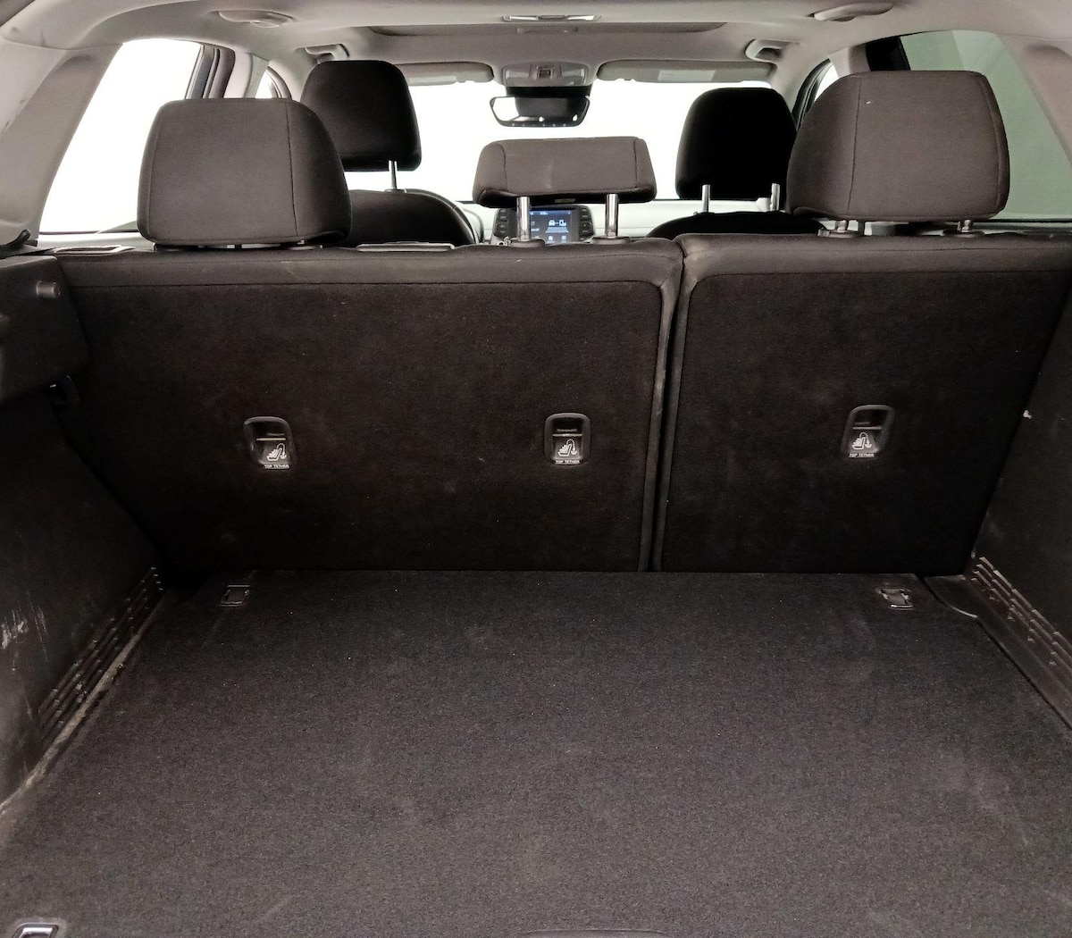 Trunk/Cargo (Seats Up)