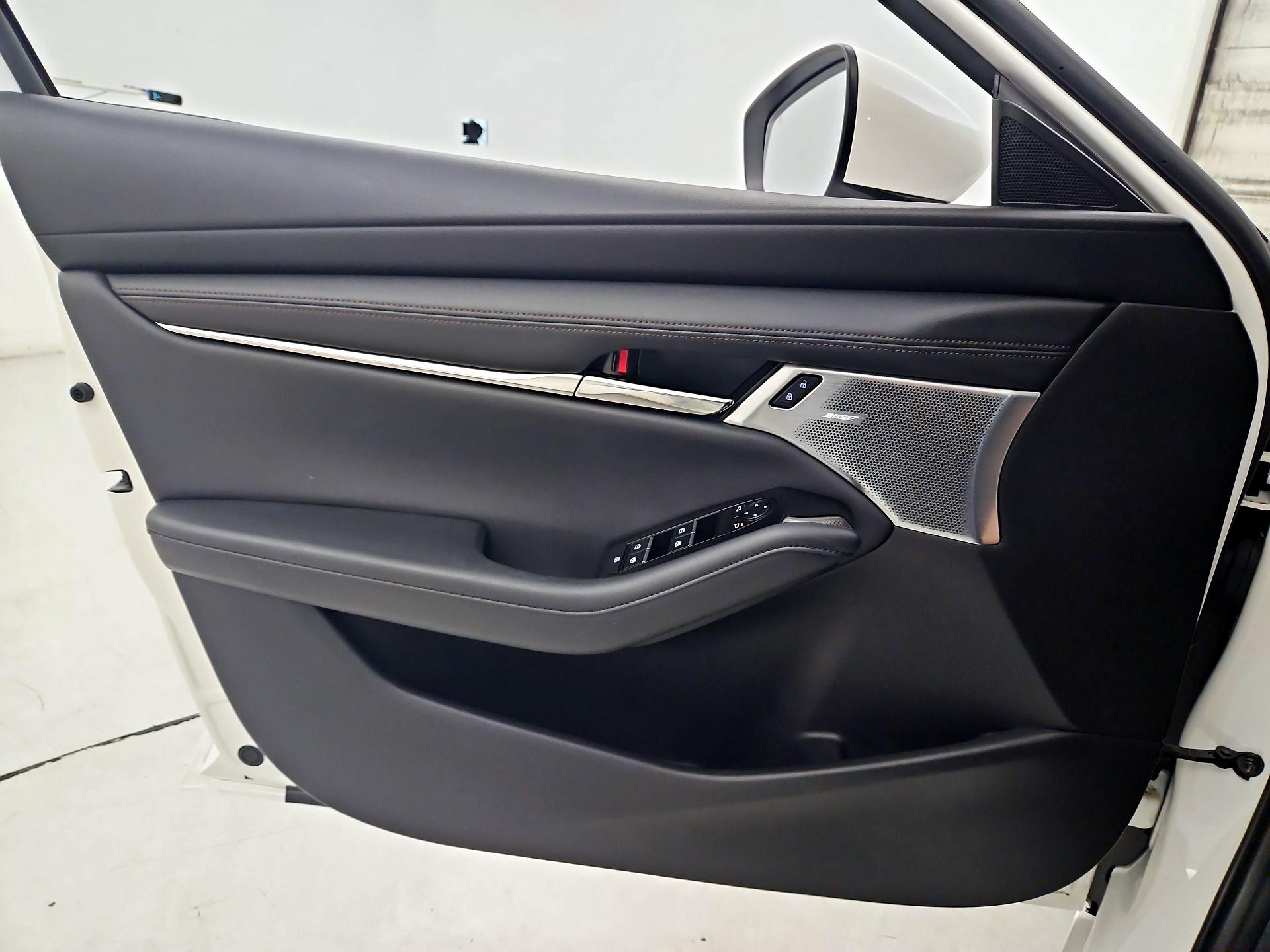 Thumbnail: 2022 Mazda Mazda3 - 12