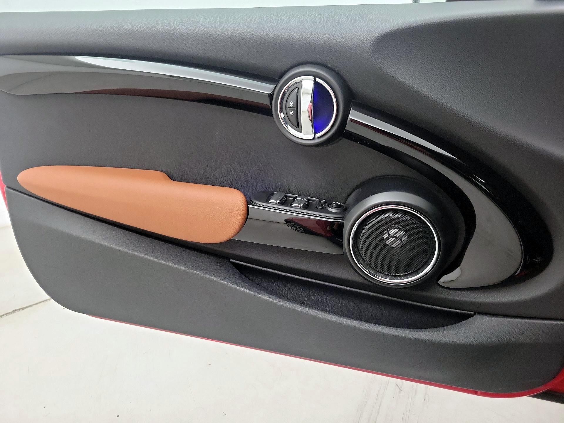 Thumbnail: 2019 MINI Cooper - 12