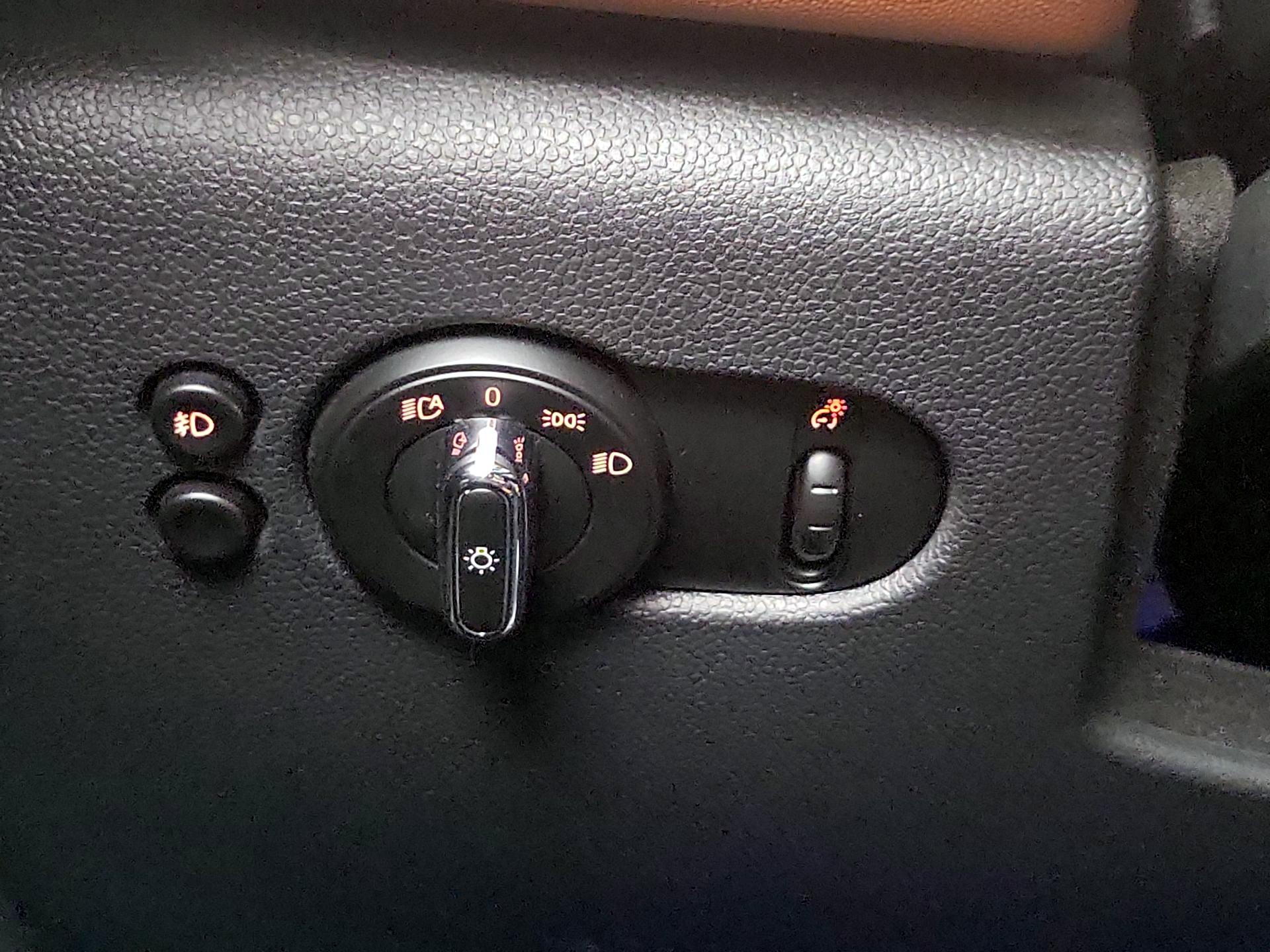 Thumbnail: 2019 MINI Cooper - 13