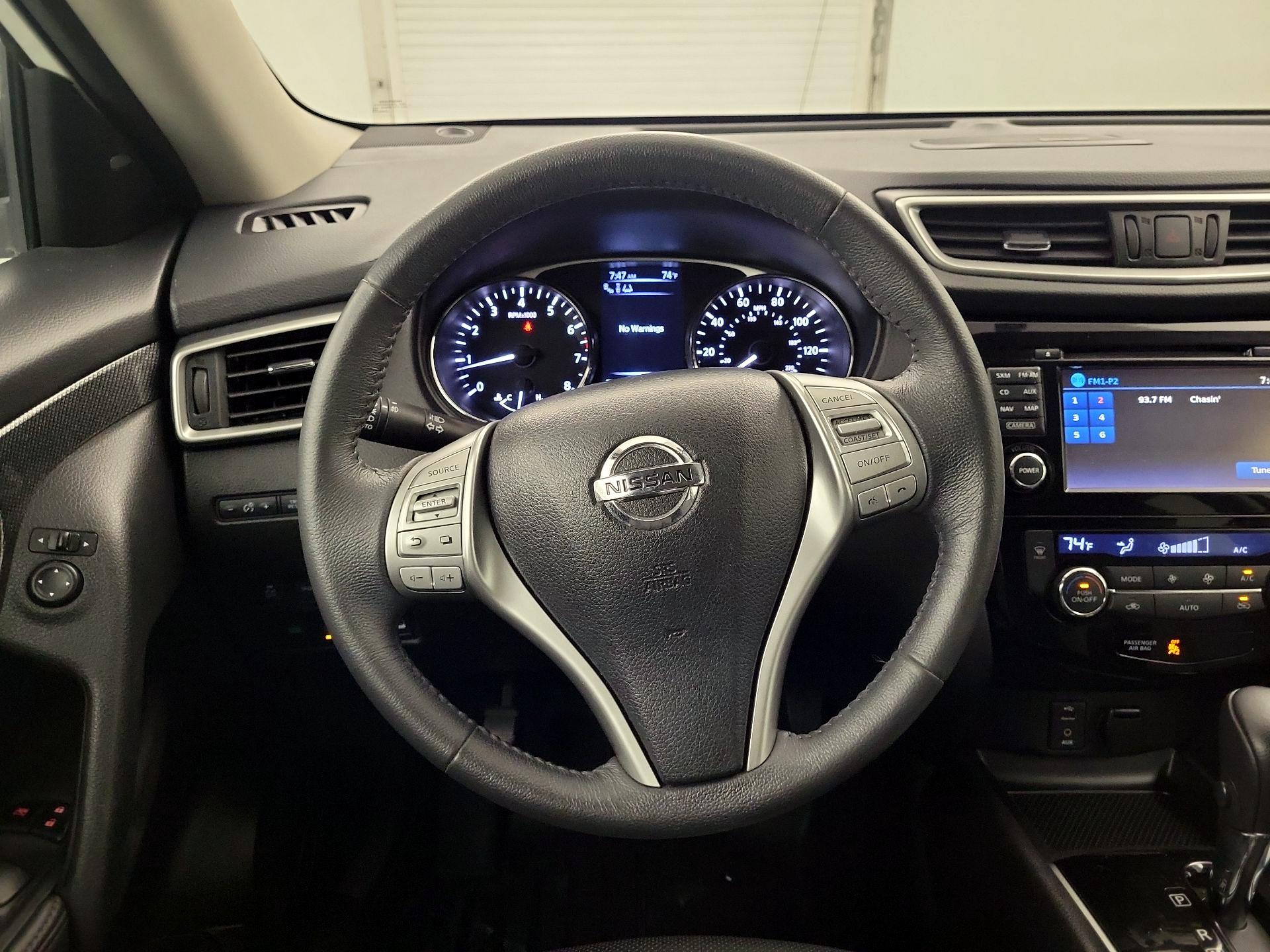 Thumbnail: 2015 Nissan Rogue - 10