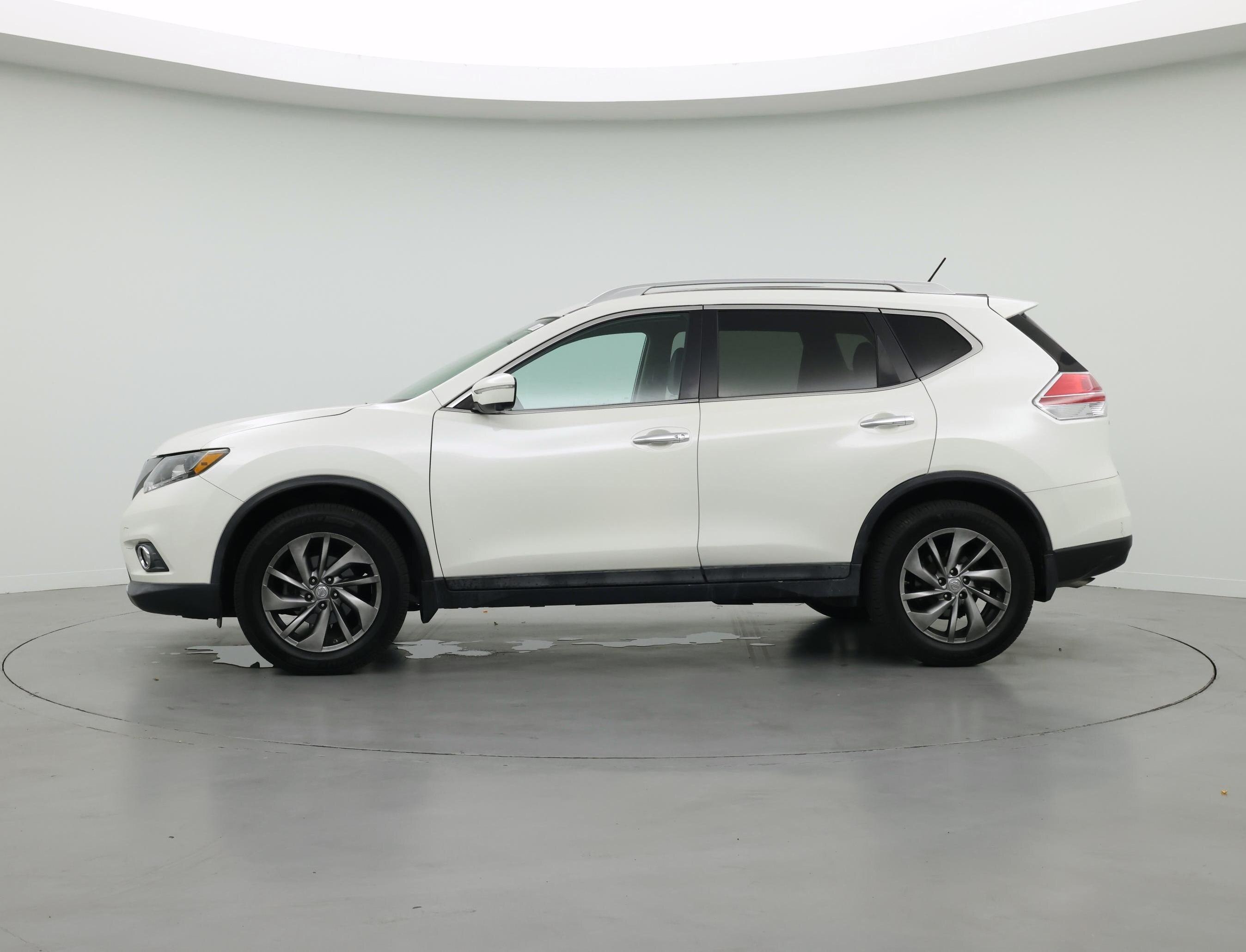 Thumbnail: 2015 Nissan Rogue - 3