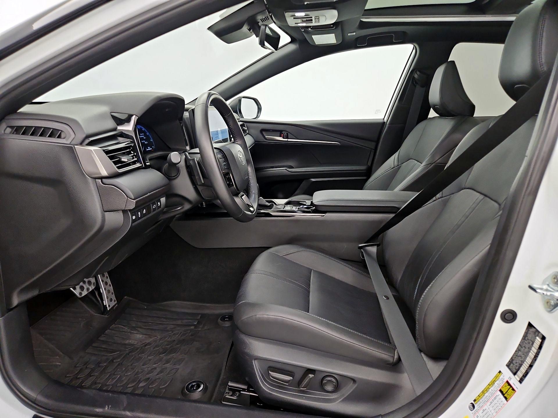 Thumbnail: 2025 Toyota Camry - 11