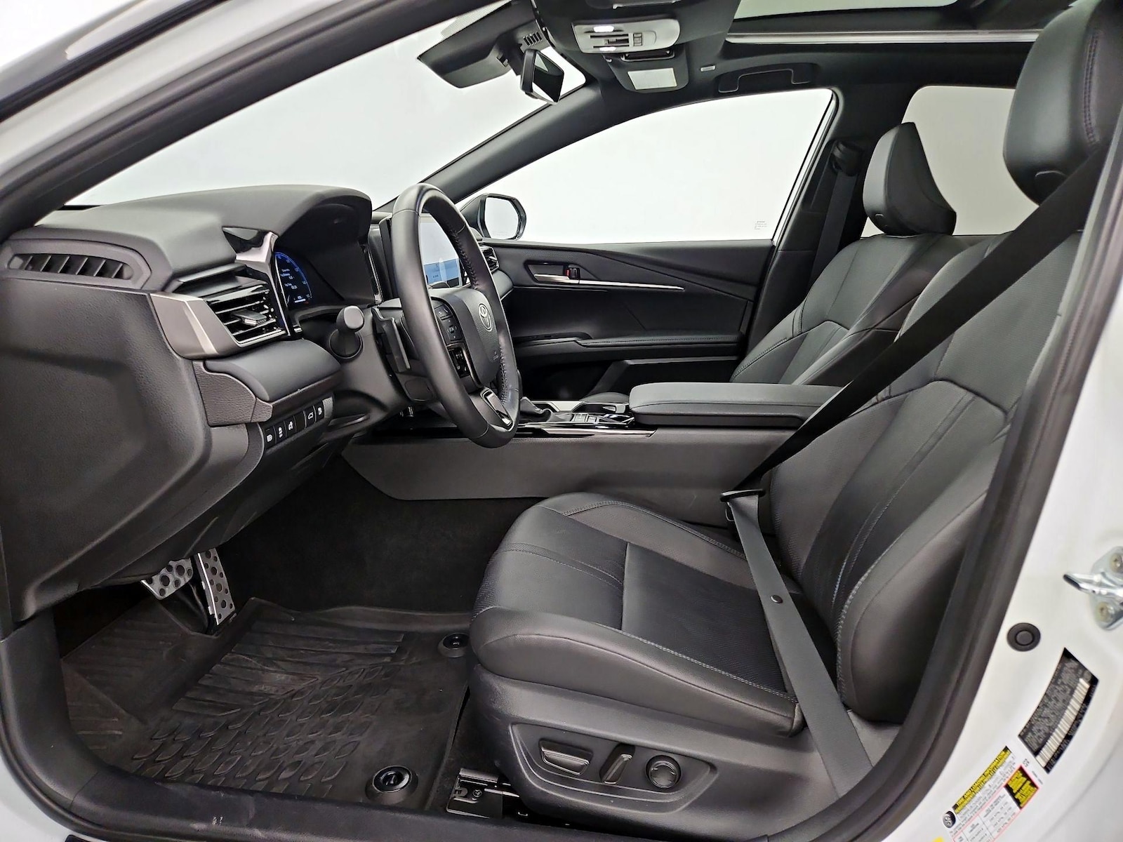 2025 Toyota Camry XSE - Photo 12