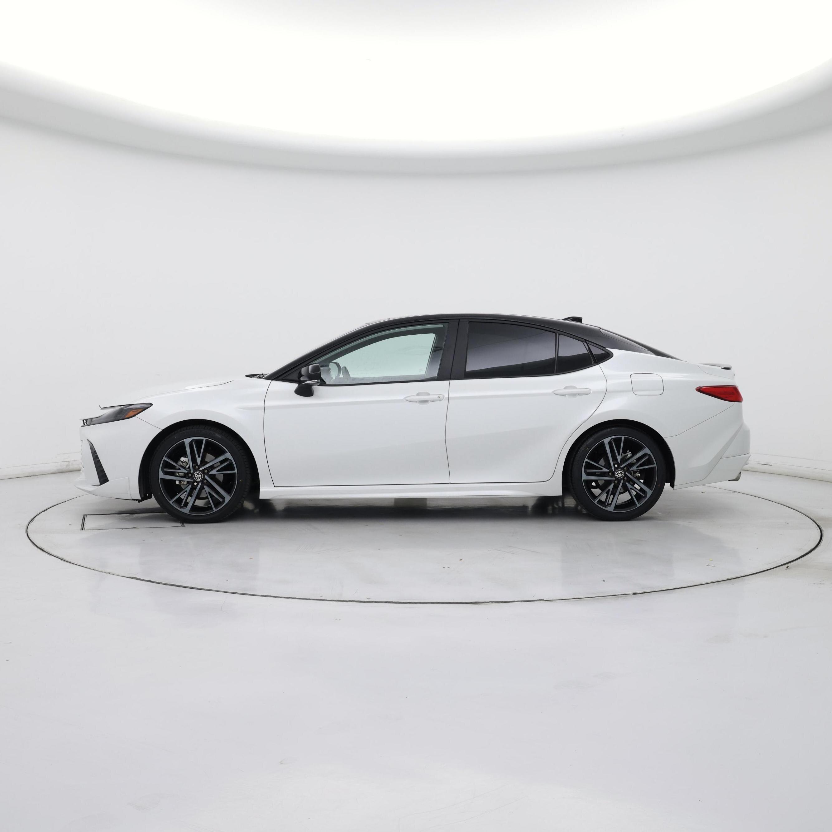 Thumbnail: 2025 Toyota Camry - 3