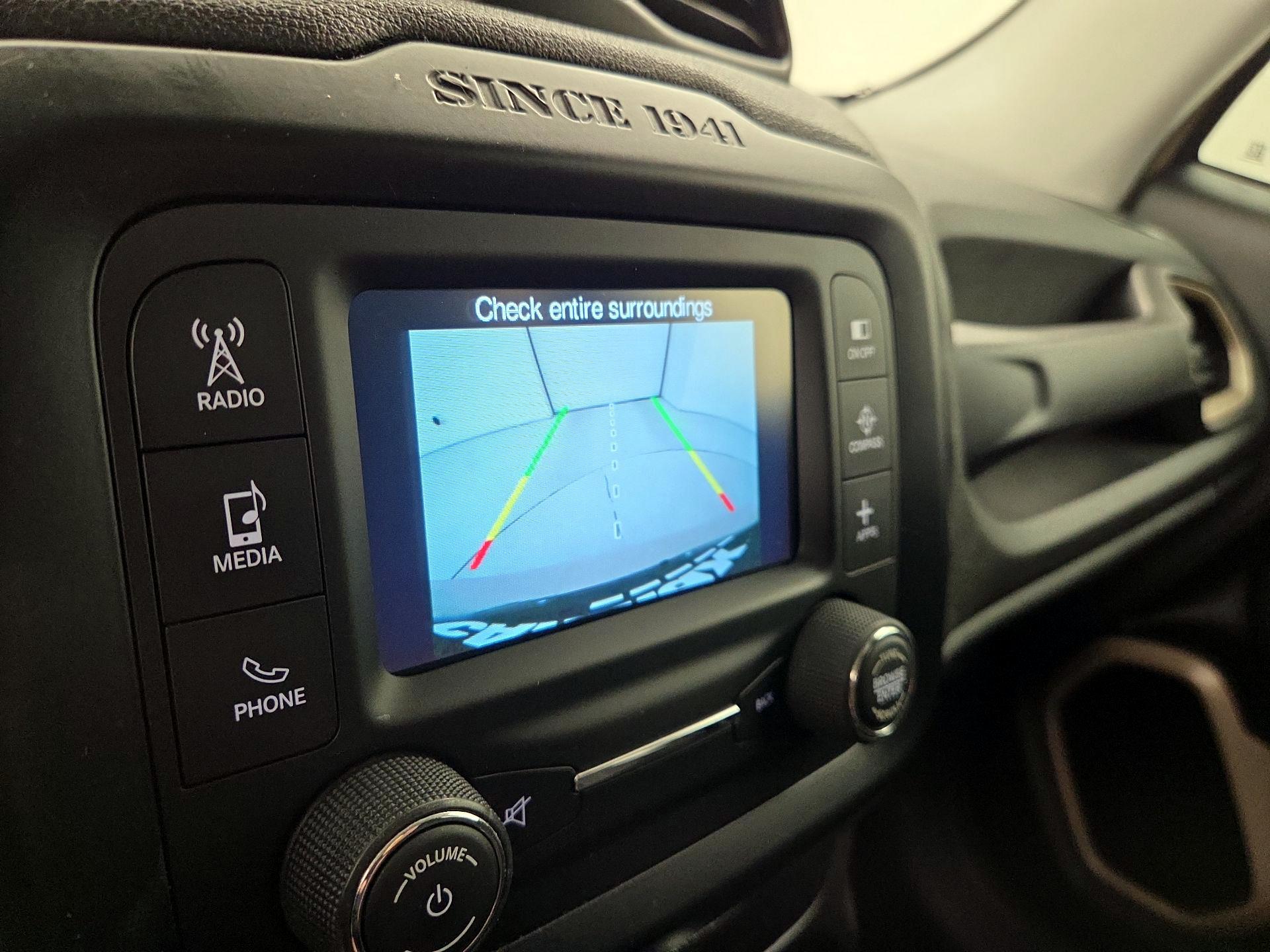 Thumbnail: 2016 Jeep Renegade - 14