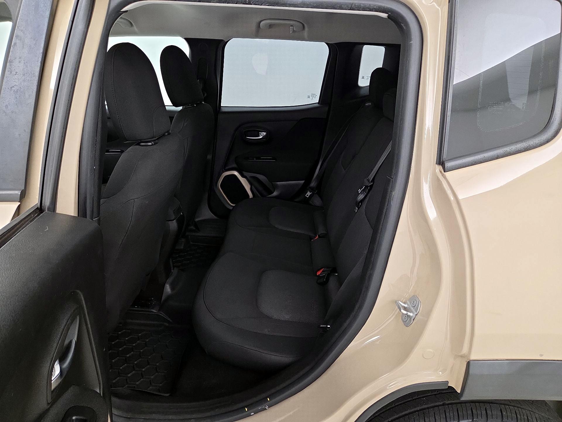 Thumbnail: 2016 Jeep Renegade - 19